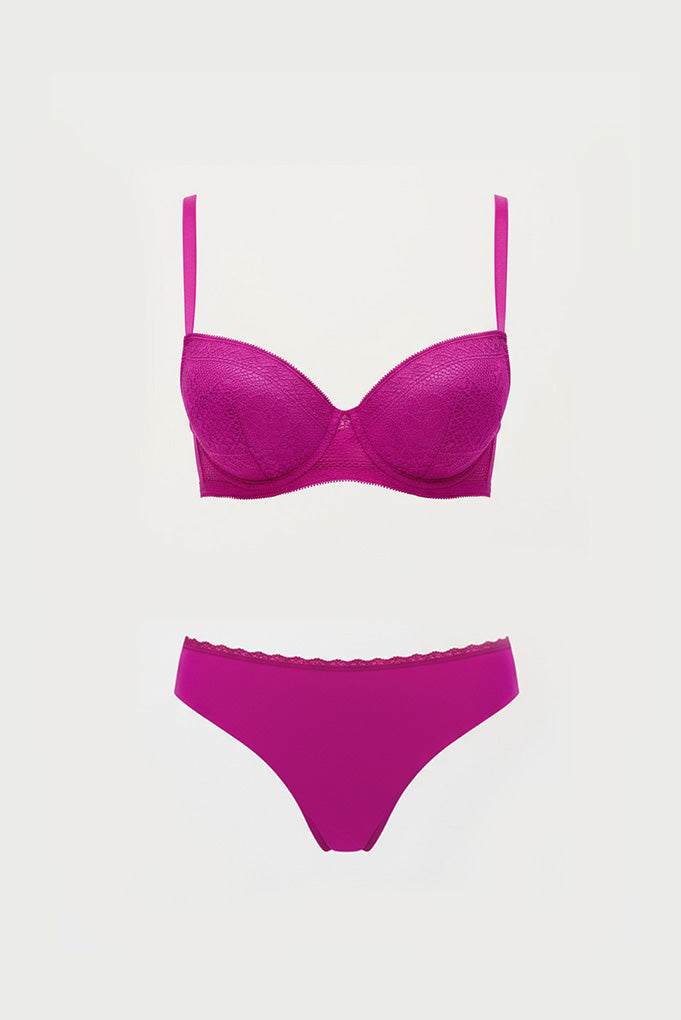Conjunto de lingerie rosa-choque com sutiã aro e calcinha brasileira