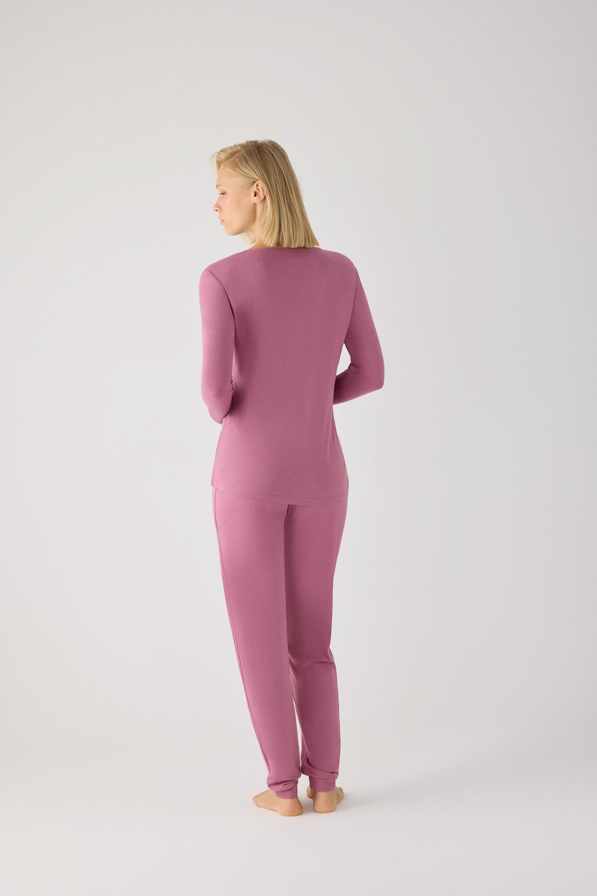 Pijama comprido de mulher leve e suave com calças jogger rosa