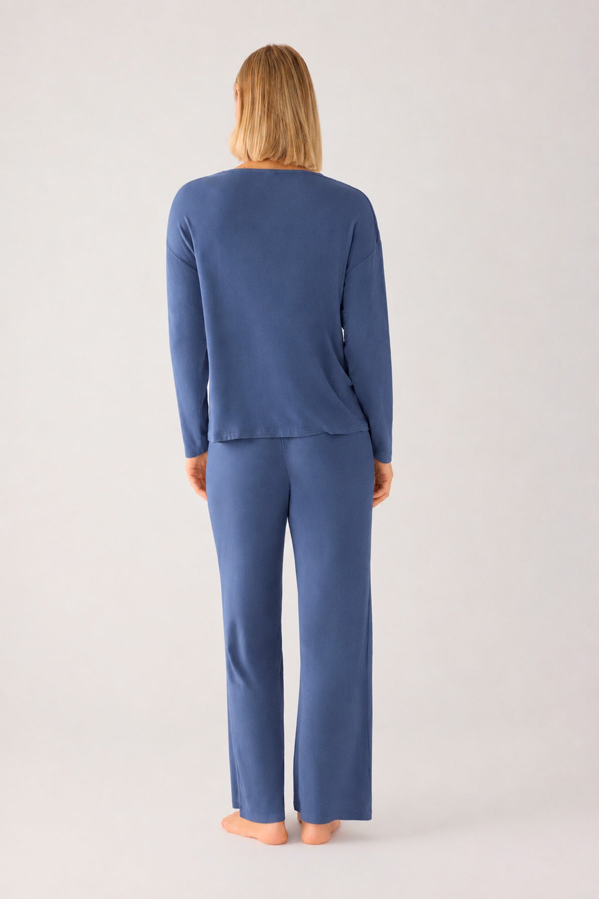 Pijama comprido de mulher leve e suave com calças largas antracite