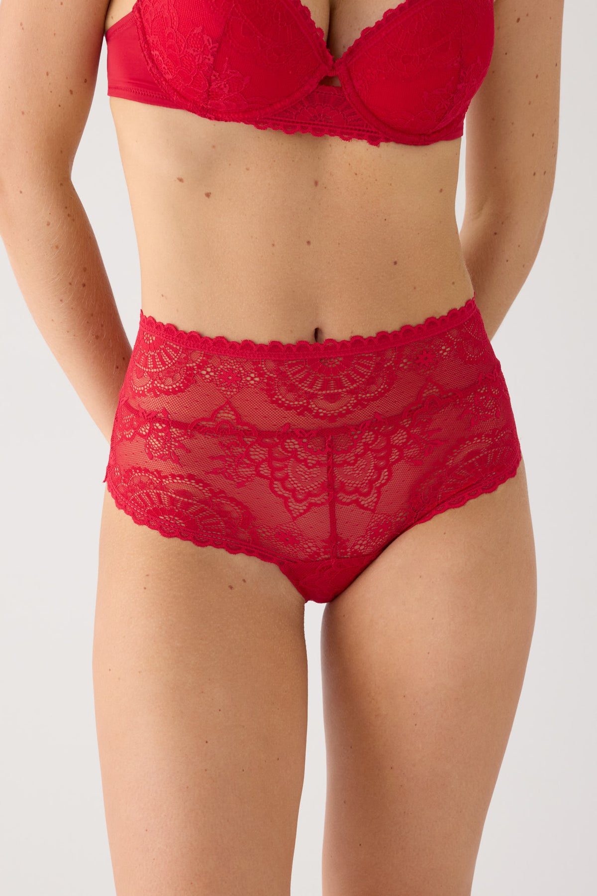 Cueca alta renda vermelho