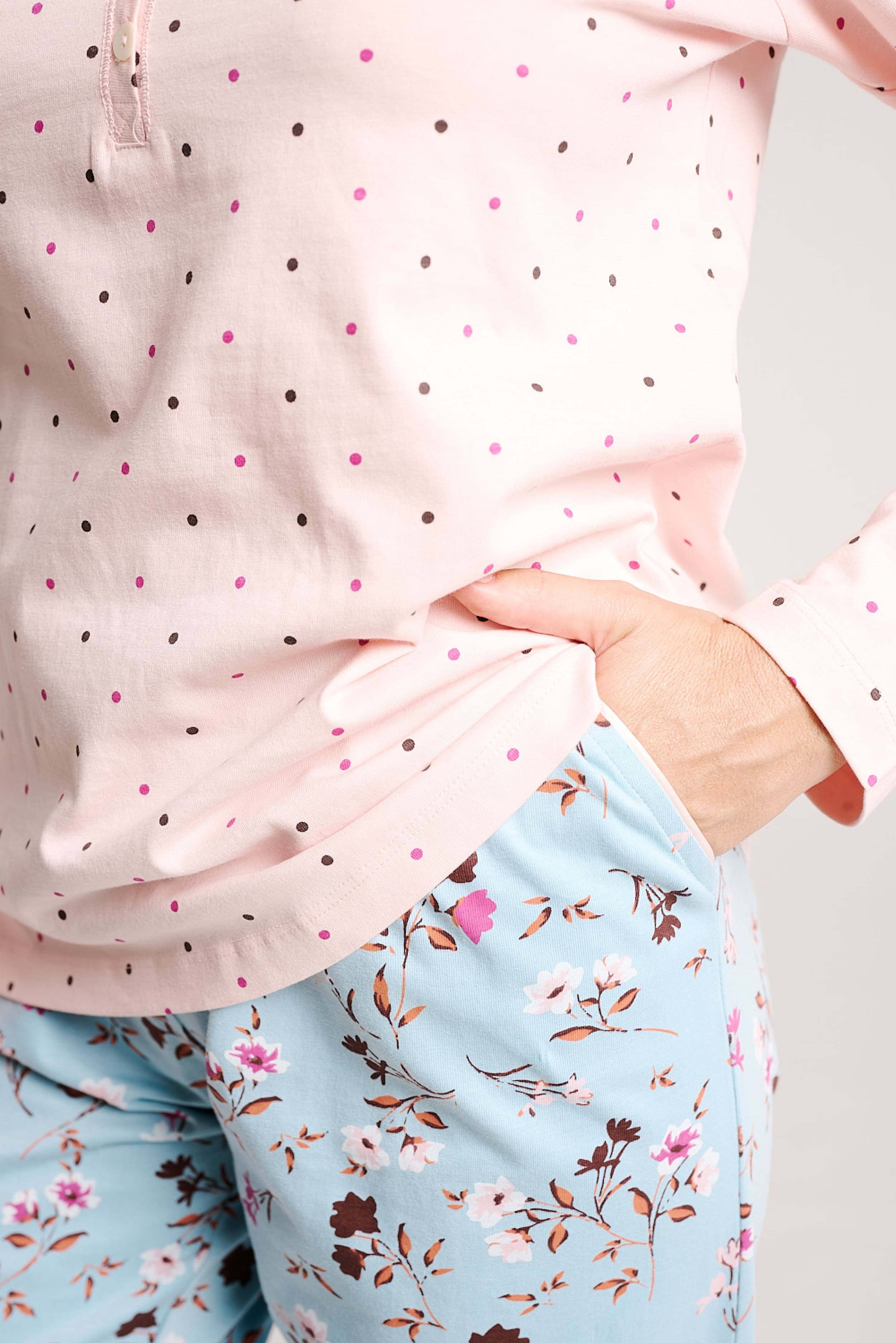 12011017-3-pijama-lago-combinacion-estampado-lunares-y-flores