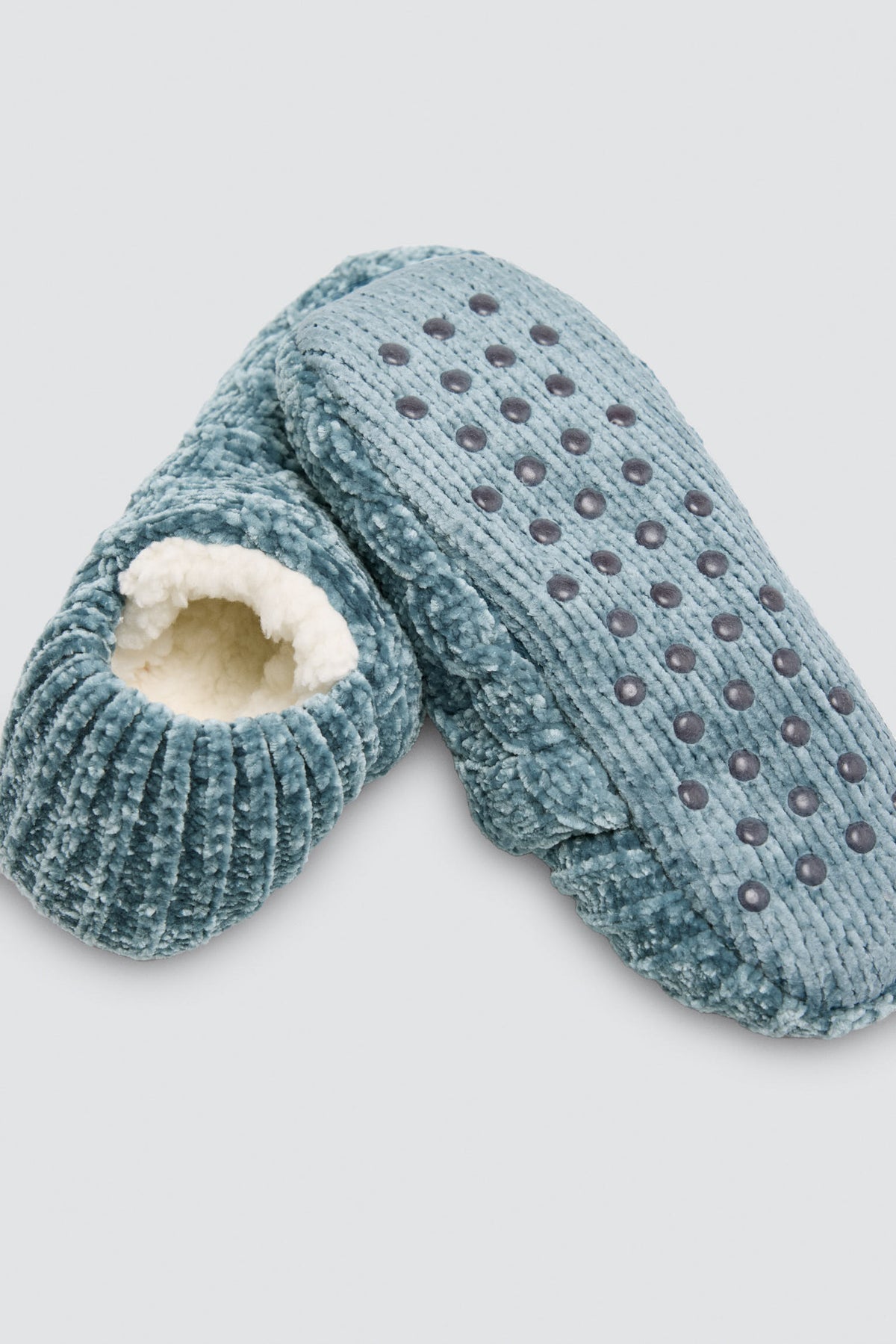 Pantufas-meia de mulher aveludadas antiderrapantes com interior sherpa azul