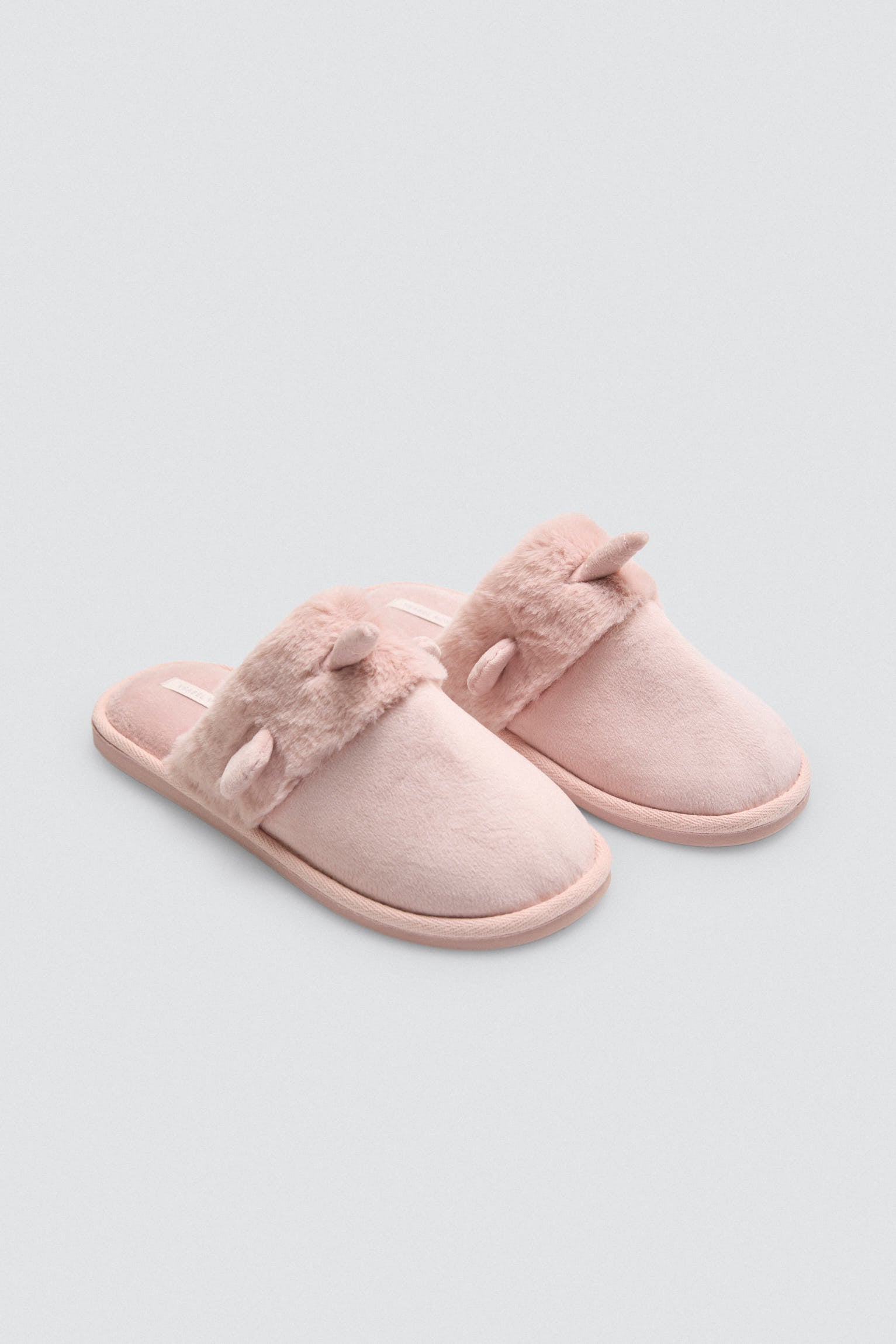 14155-2-zapatillas-de-casa-orejas-3d-y-pelo