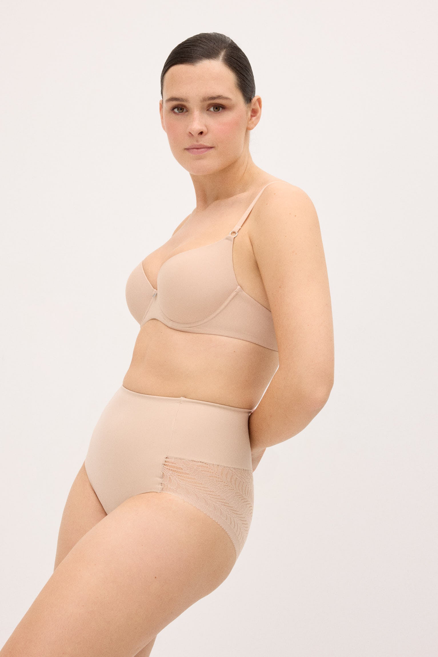 shapewear-fantasia-baga-reductora-compresion-media-encaje-nude-ysabel-mora