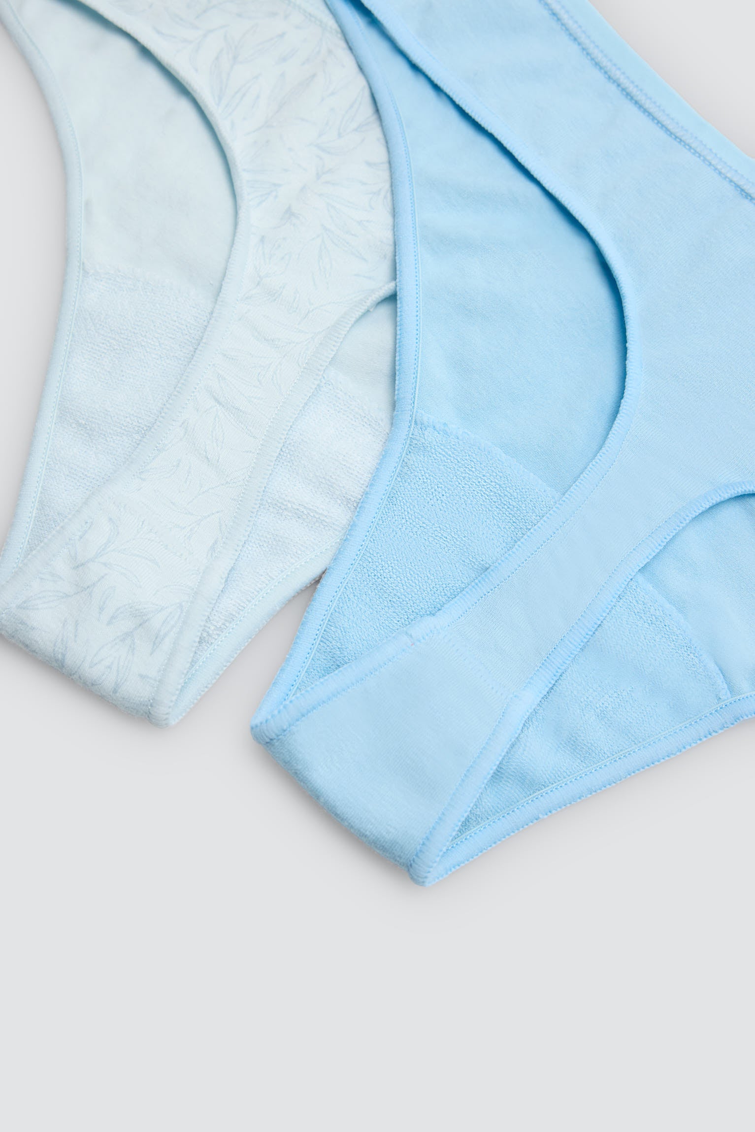 Pacote com 6 tangas lisas e estampadas