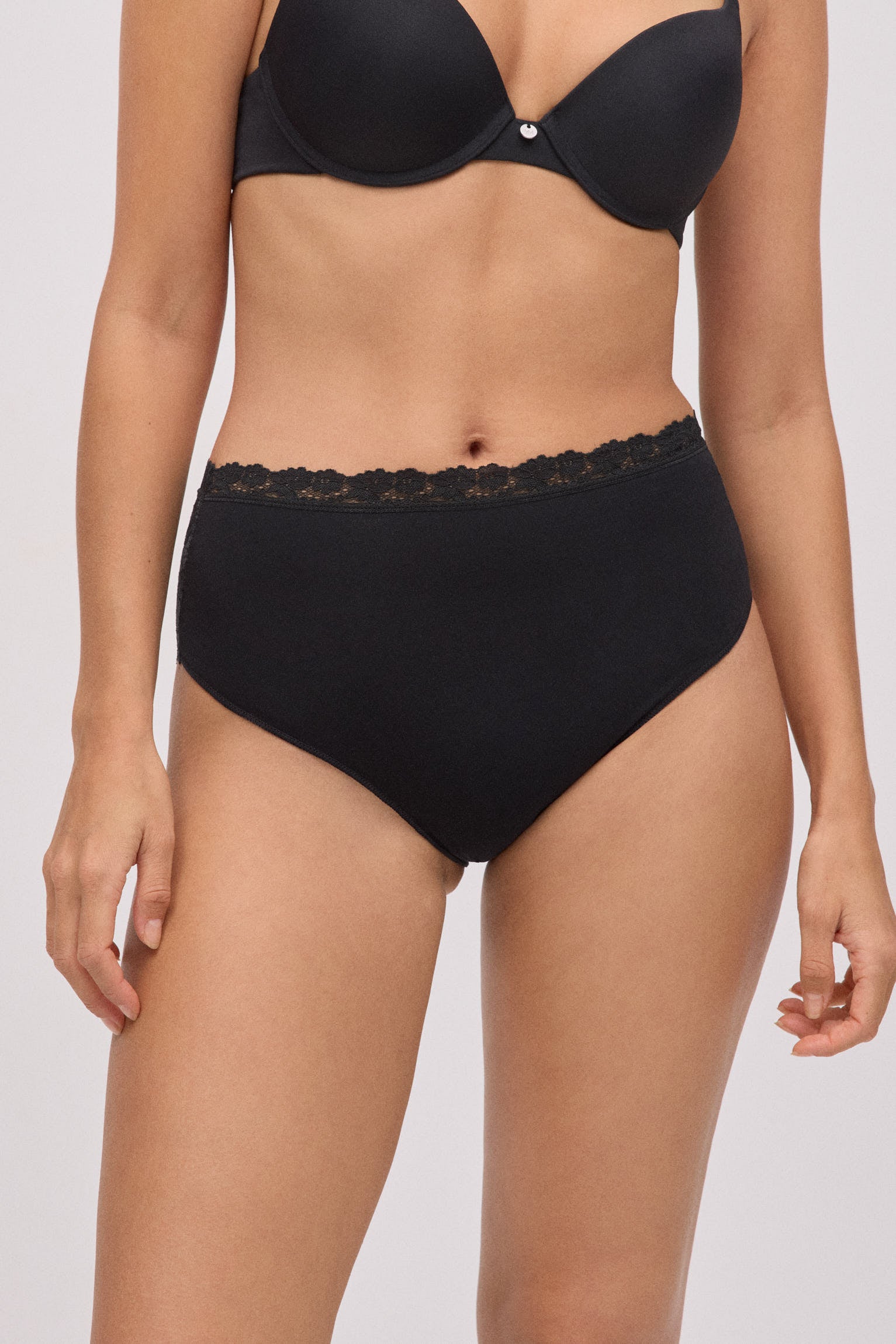 19482-1-braga-alta-algodon-con-encaje-negro