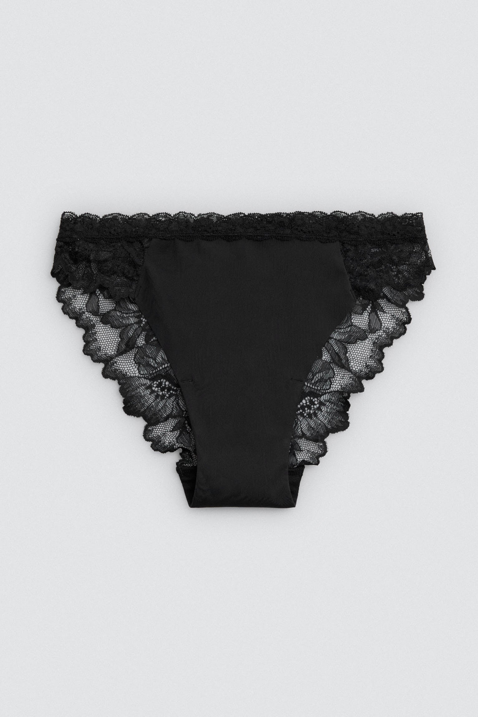 19485-4-braga-brasilena-elastica-con-encaje-negro