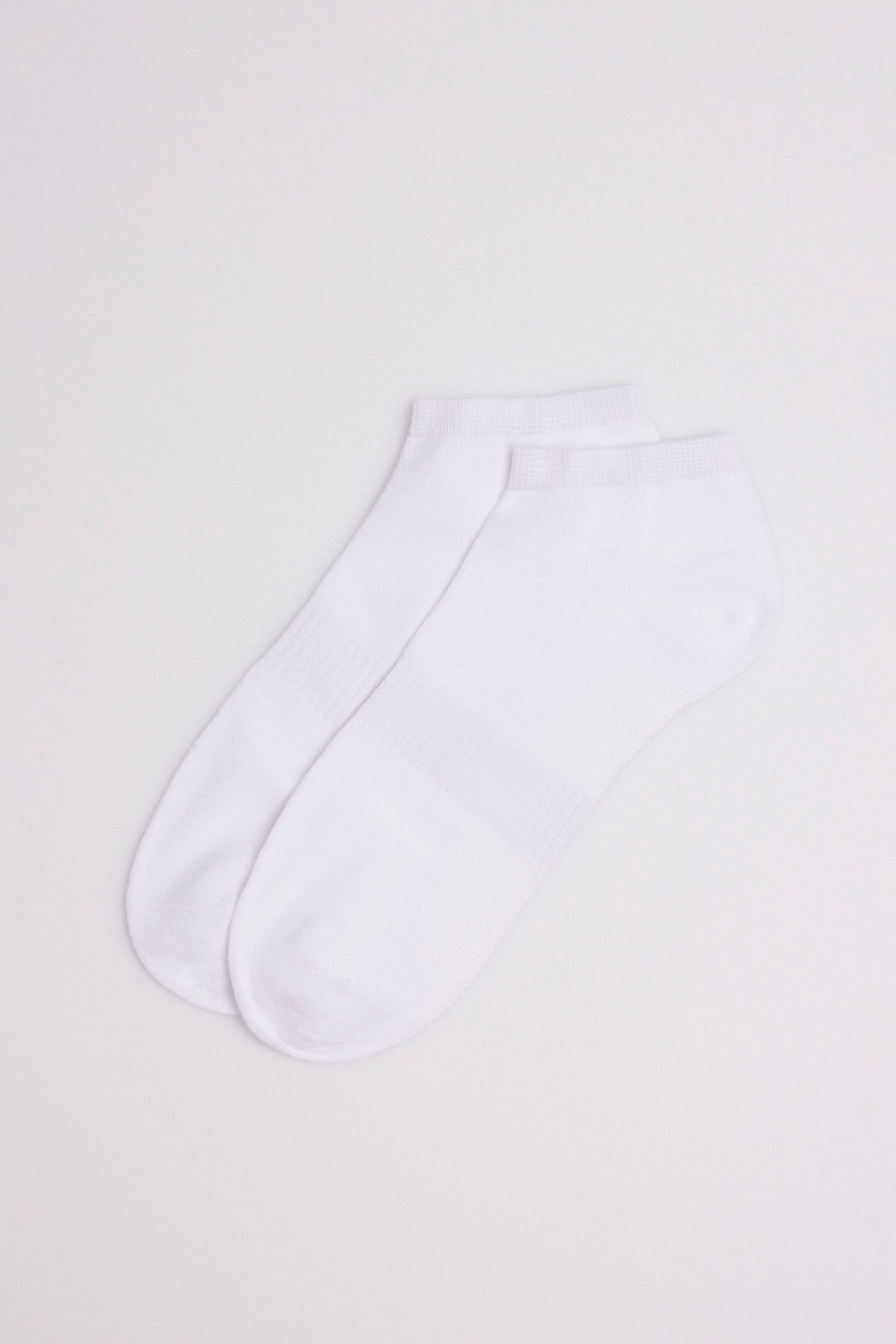 22395-1-calcetines-deportivos-ysabel-mora - Blanco