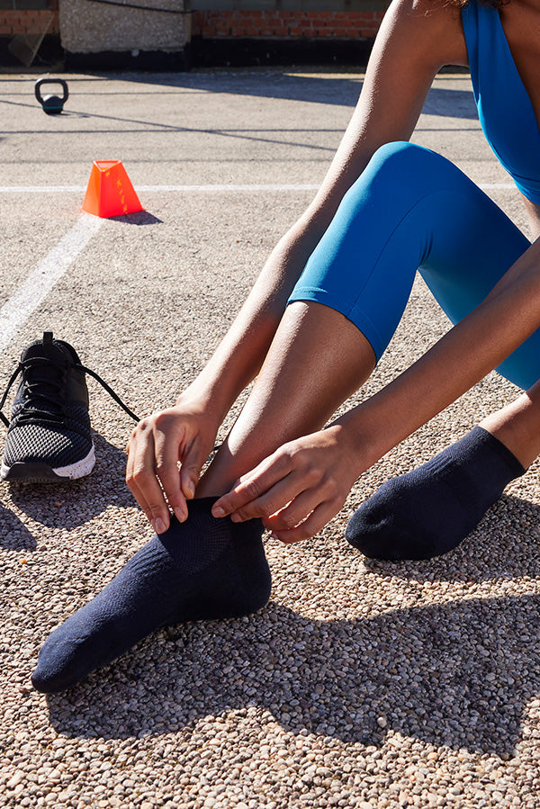 Conjunto de 3 meias desportivas curtas e respiráveis sortidas