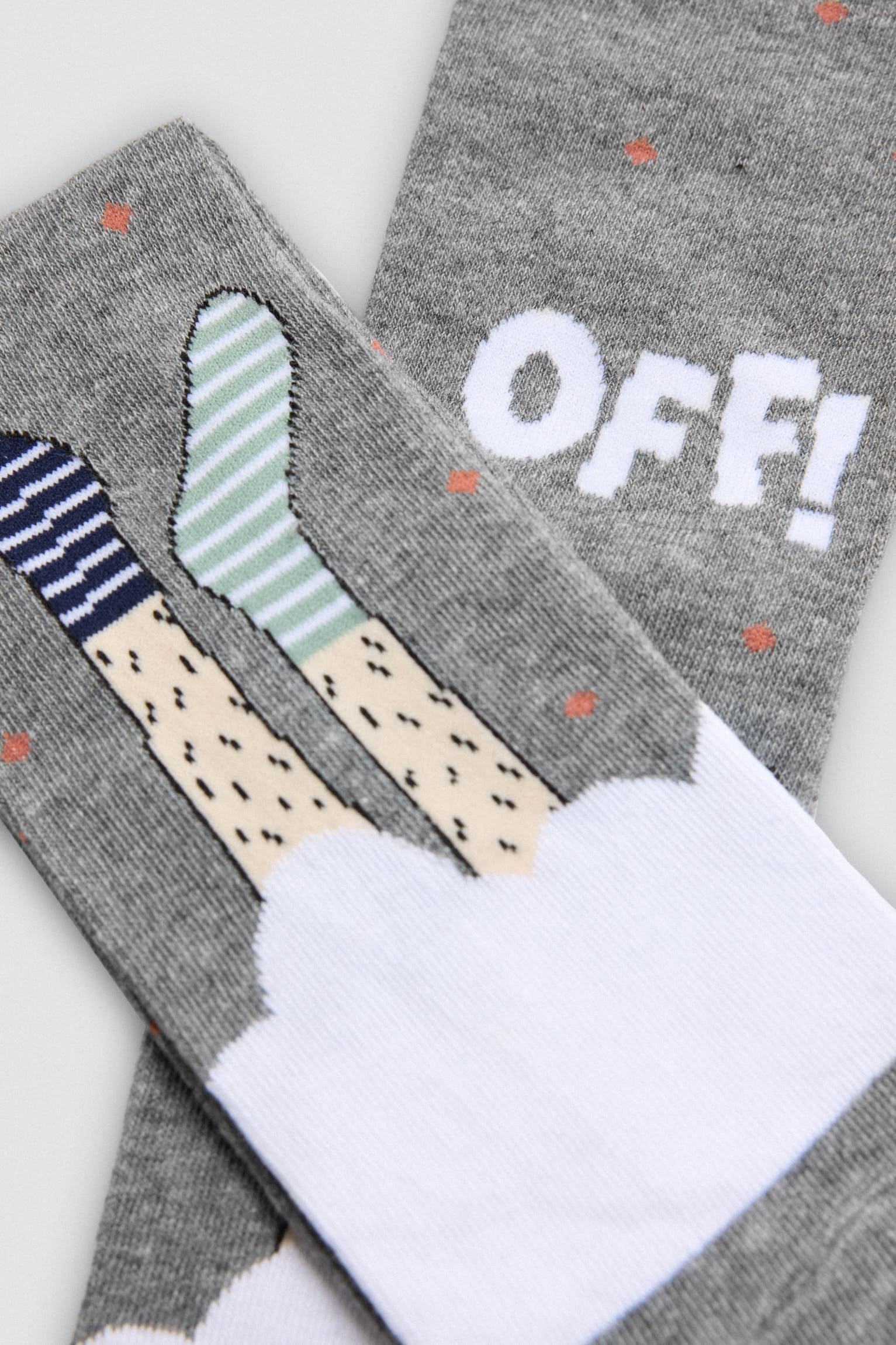 22959-7-pack-regalo-3-calcetines-estampados