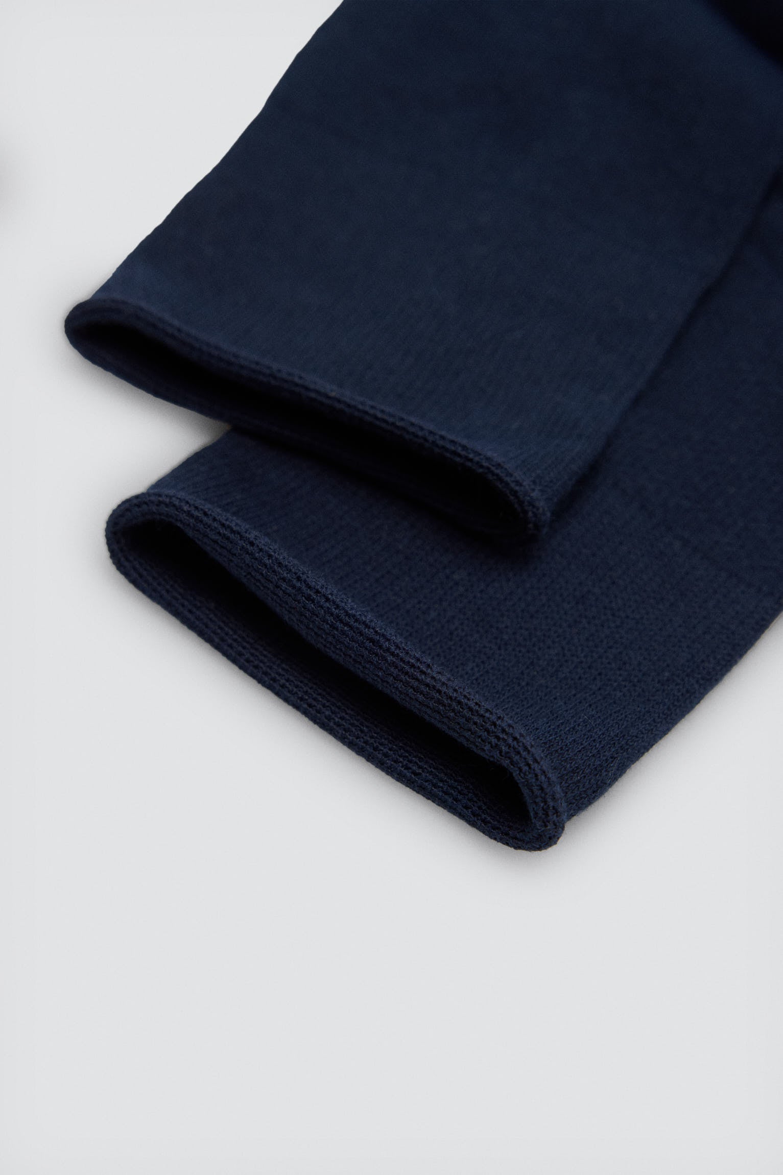 Pacote com 3 meias básicas lisas multicoloridas até o joelho