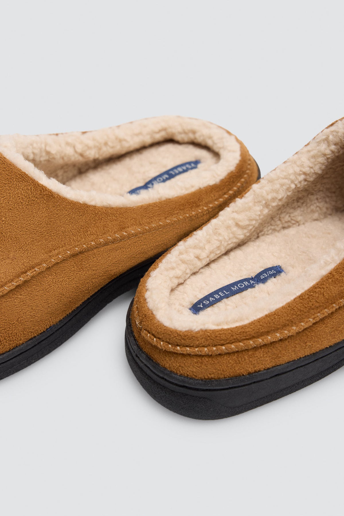 Pantufas de homem camel efeito camurça com interior de pelo