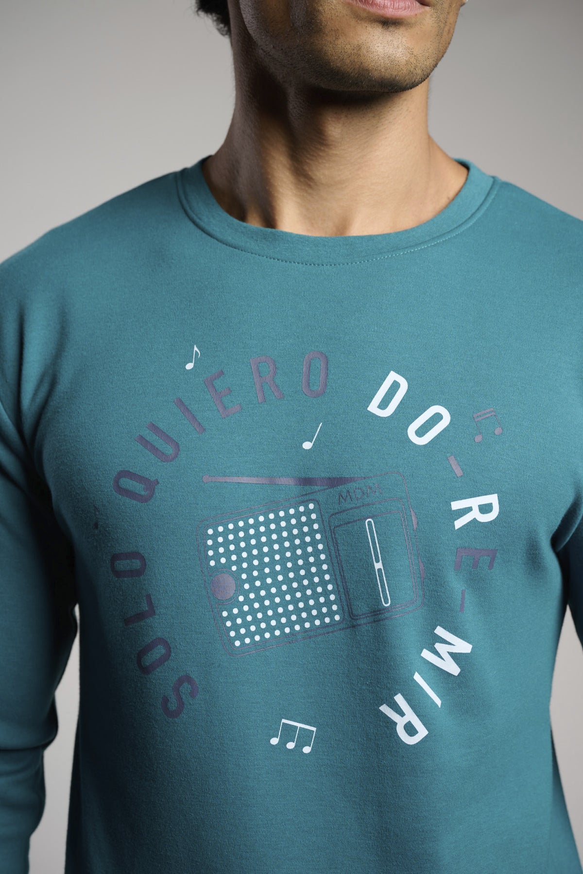 Pijama comprido de homem cardado com estampado de rádio