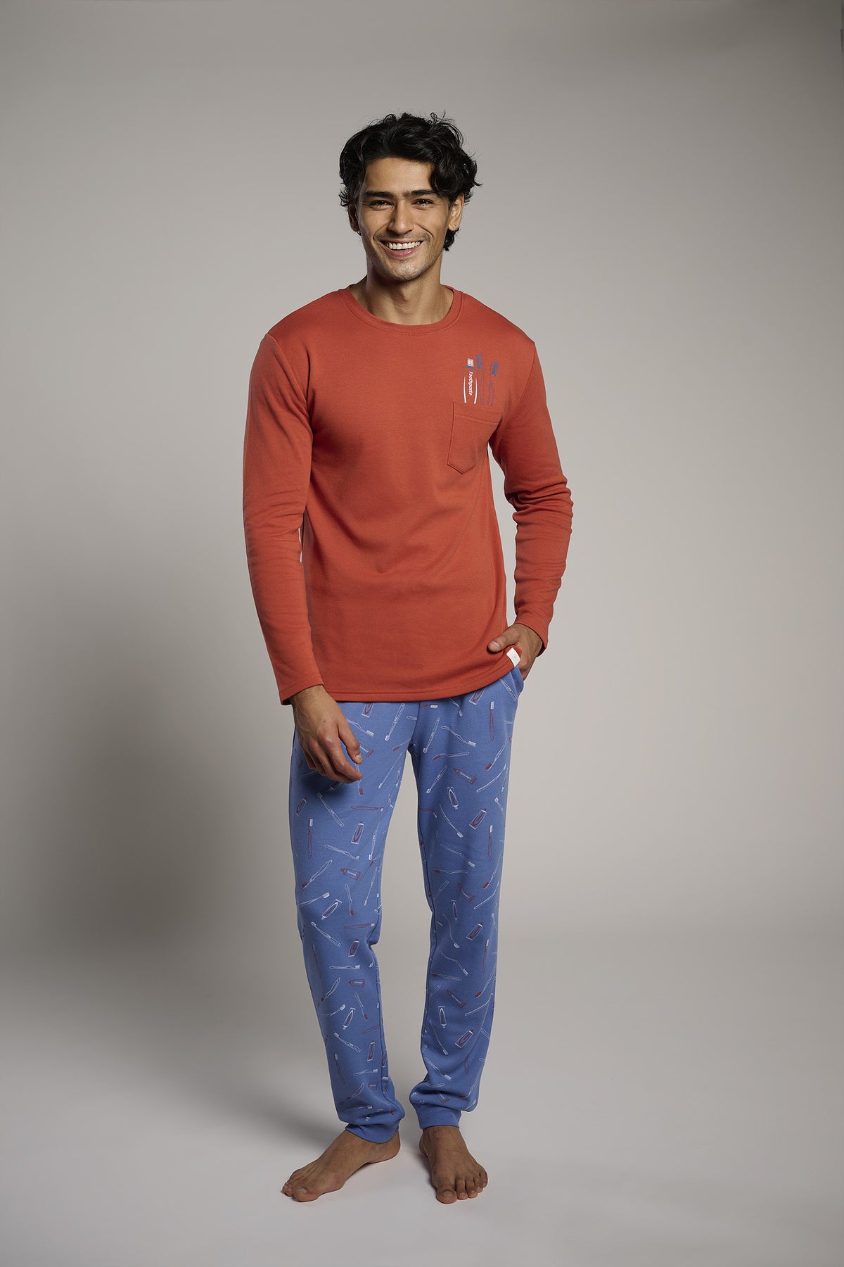 Pijama comprido de homem cardado estampado de talheres