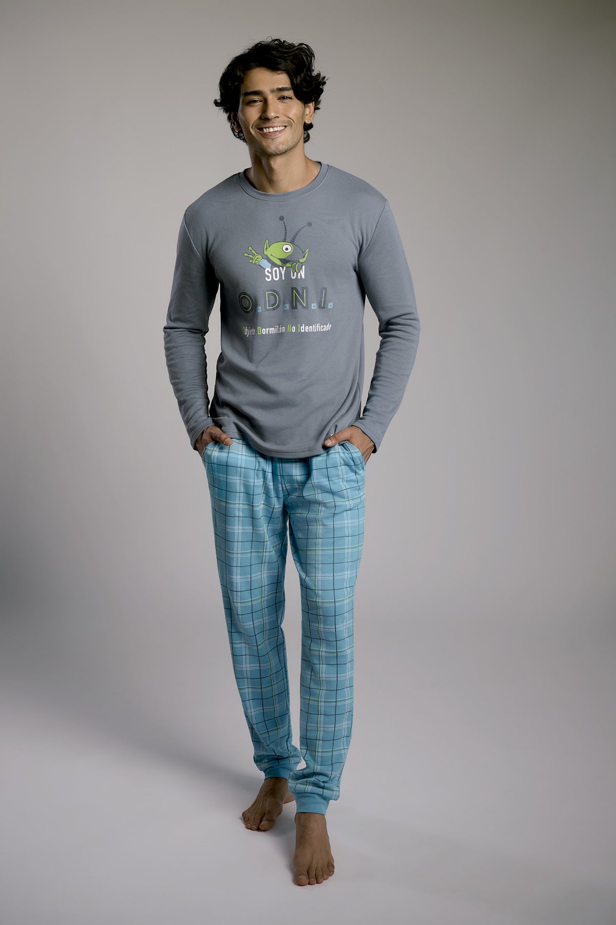 Pijama comprido de homem cardado estampado alienígena ODNI
