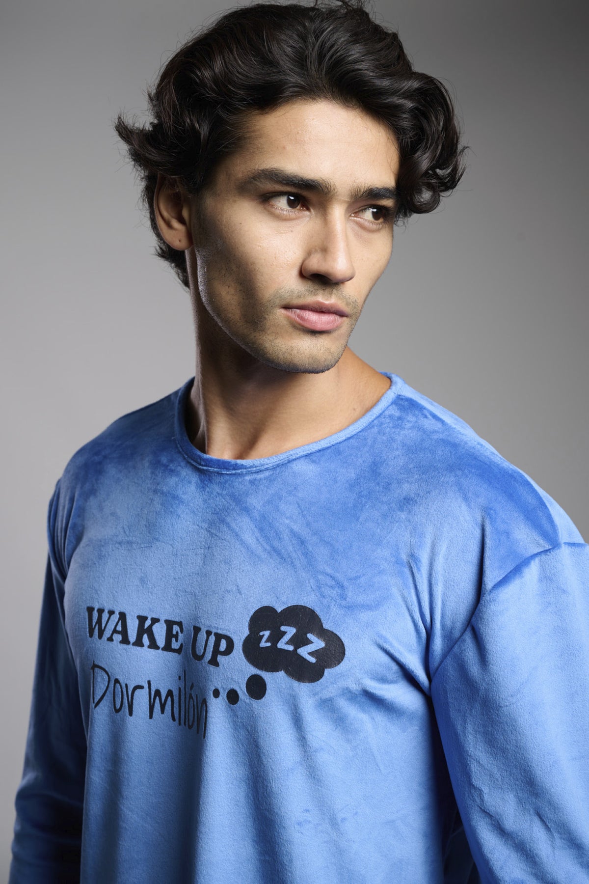 Pijama comprido de homem em veludo estampado Wake Up dorminhoco