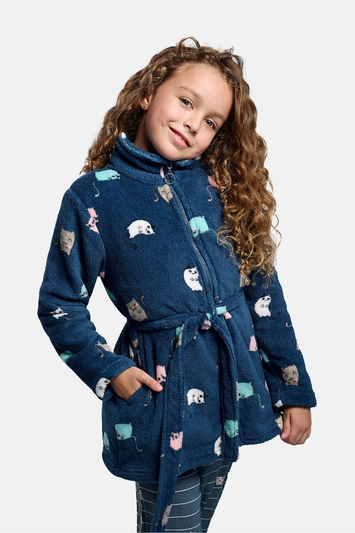 Roupão infantil de menina polar coral estampado de gatos