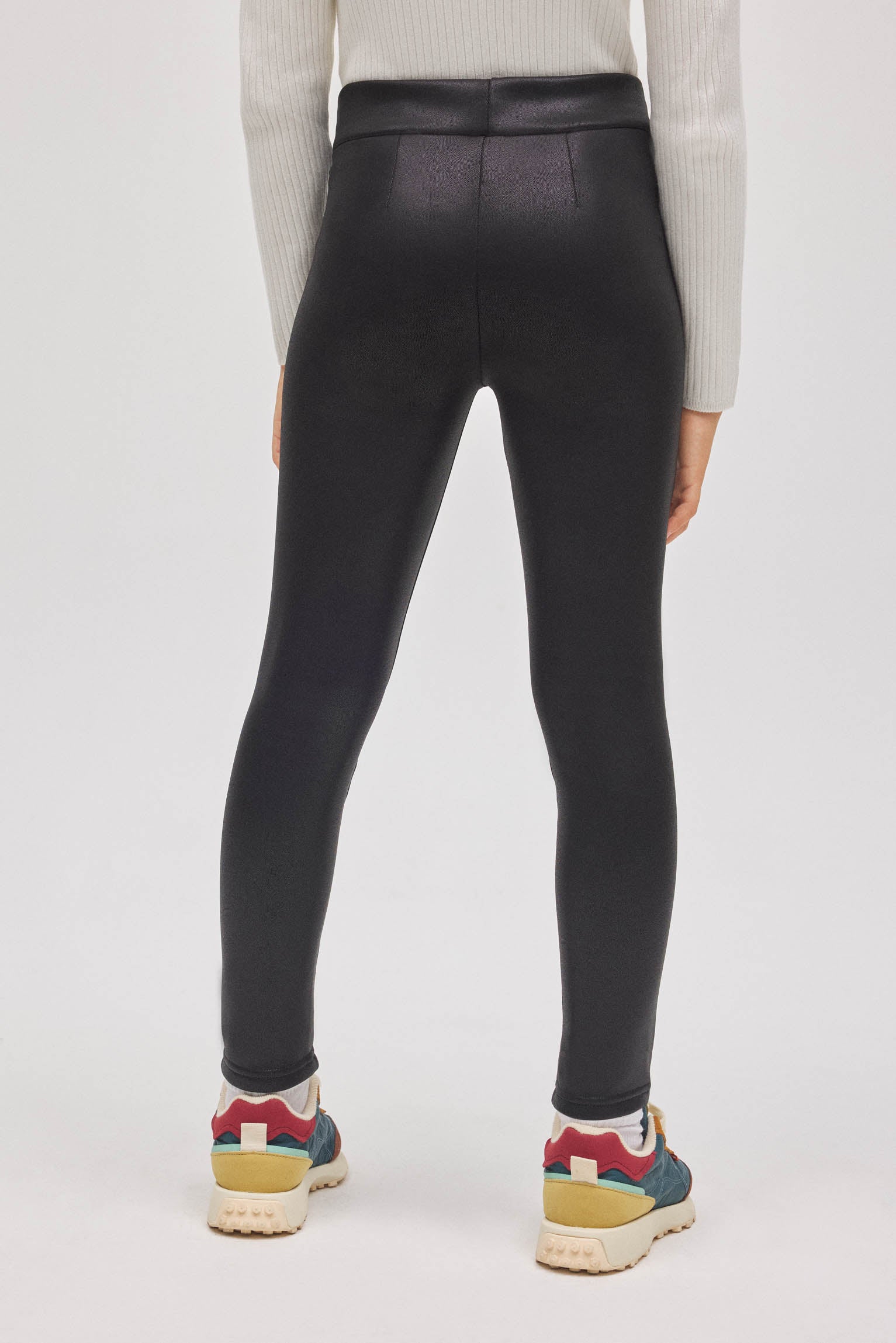 33249-4-leggings-termicos-nina-efecto-piel-negro-ysabel-mora