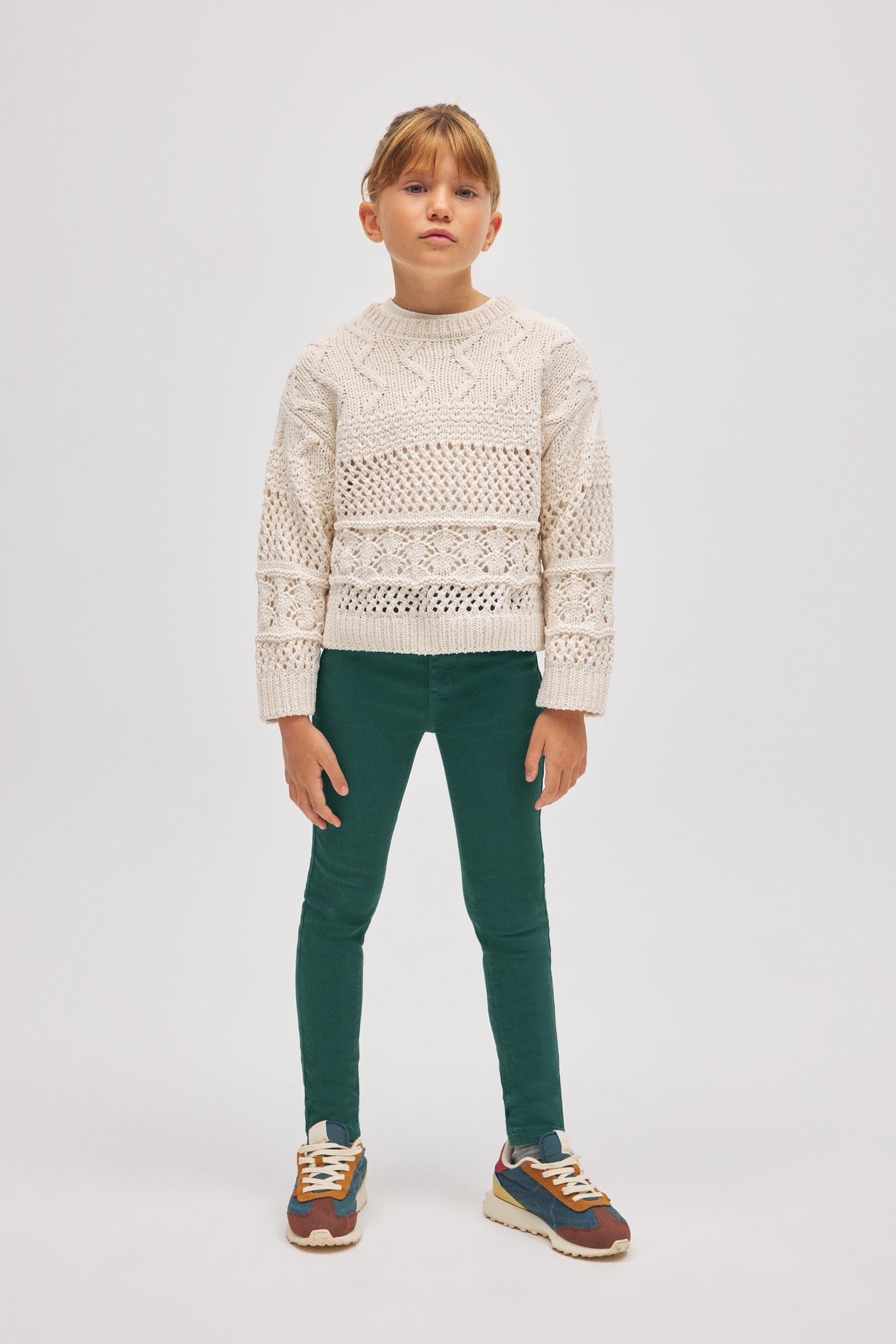 33254-1-pantalones-nina-vaqueros-anchos-verde-botella-ysabel-mora