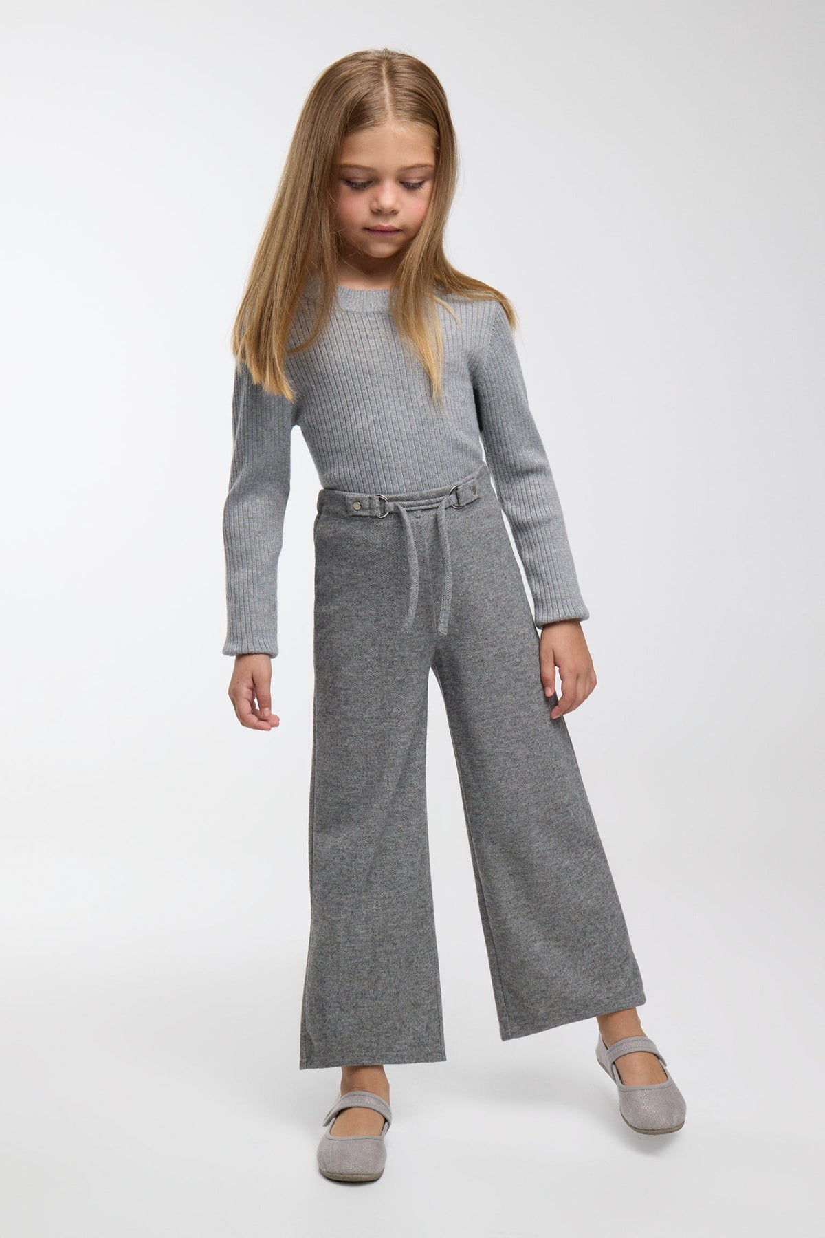 Calças largas de menina cinzento mesclado
