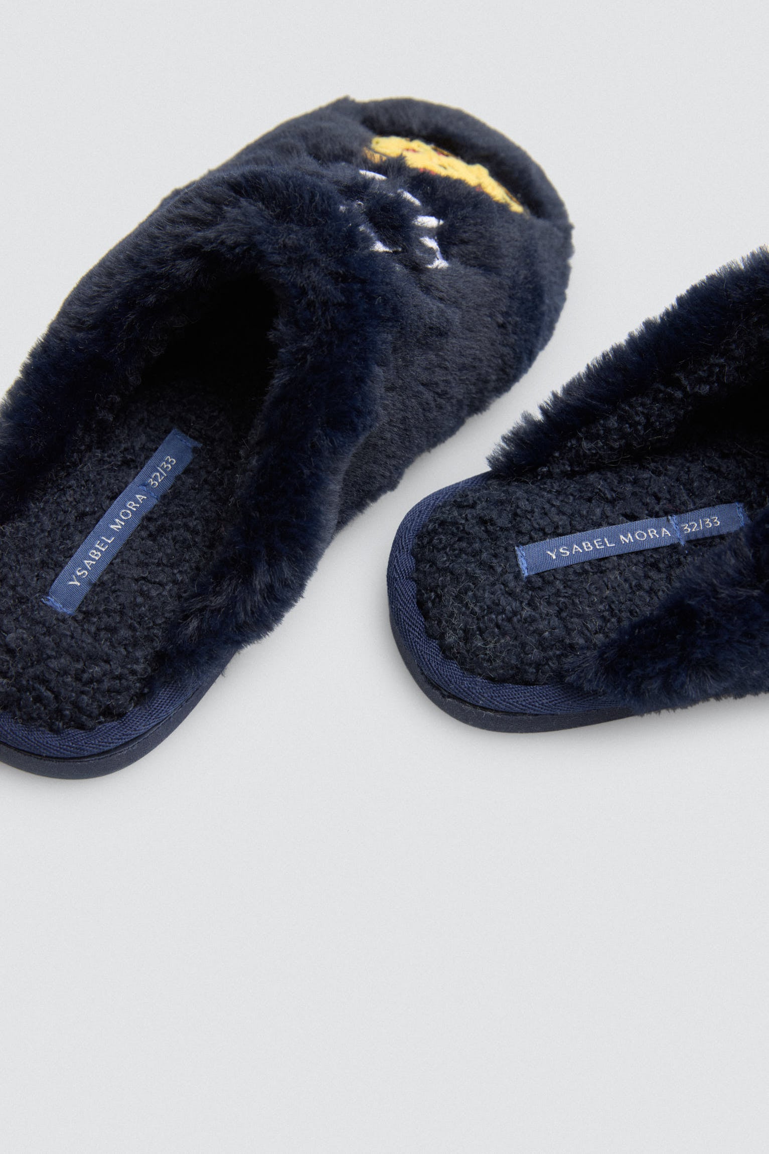 44042-4-zapatillas-de-casa-pelo-astronauta-y-pizza