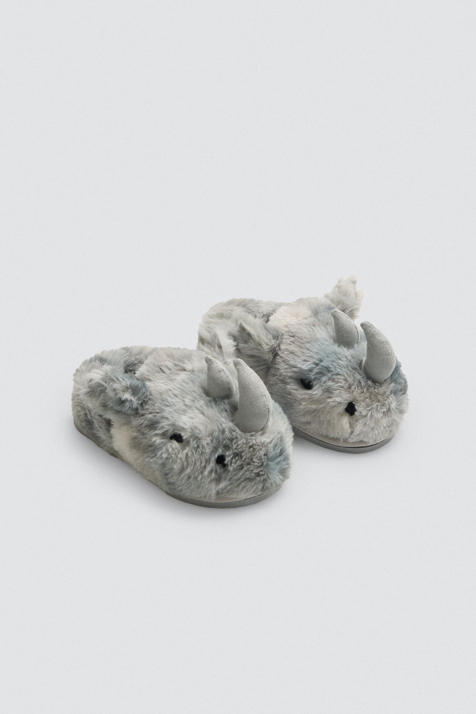 44044-2-zapatillas-de-casa-infantiles-rinoceronte-con-detalles-3d