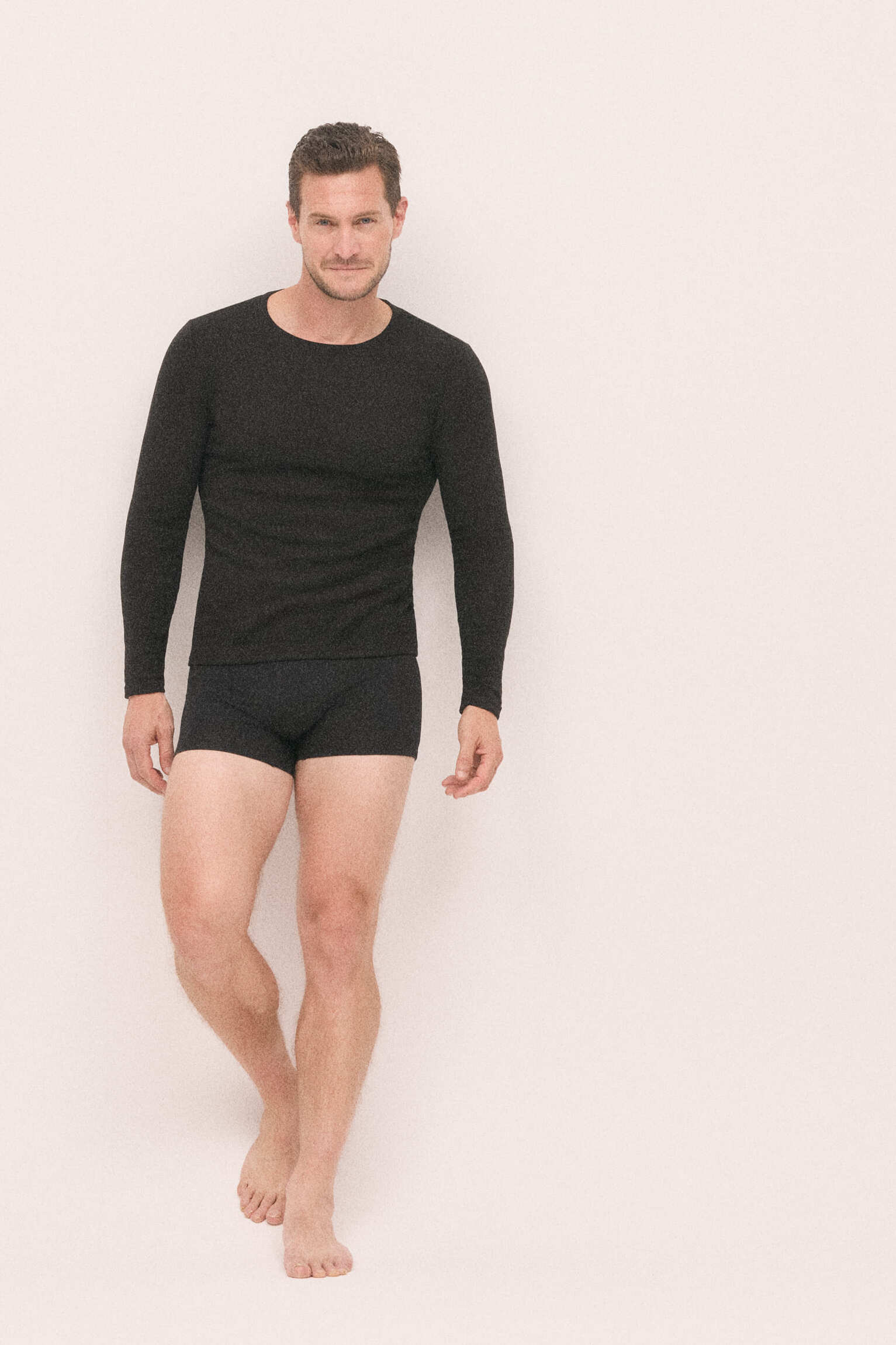 Camiseta térmica preta extra quente para homem