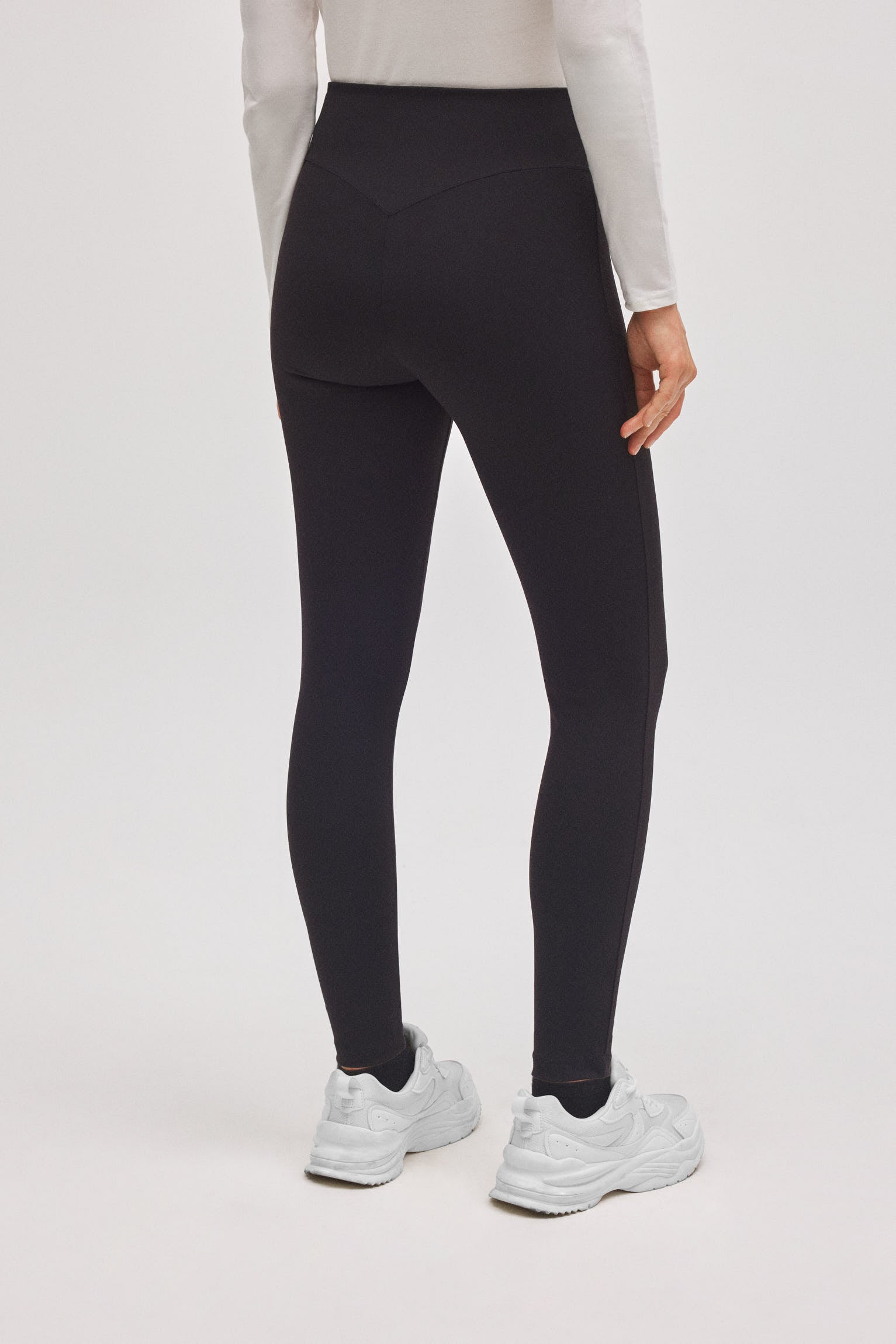 70439-3-leggings-moldeador-efecto-push-up-negro-ysabel-mora