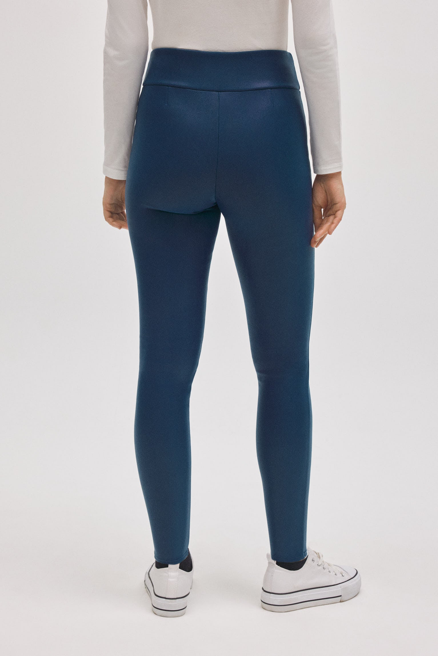 70441-3-leggings-termicos-efecto-piel-azul-ysabel-mora