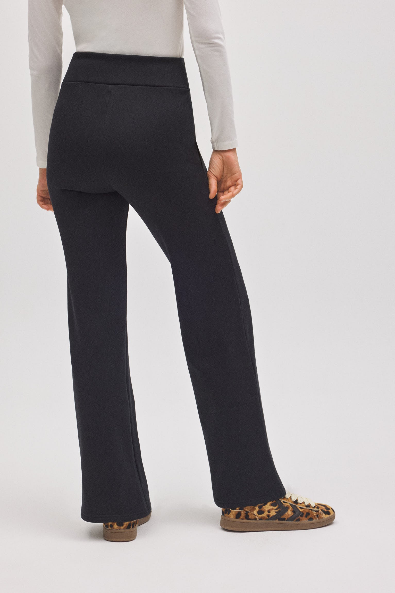 70451-3-leggings-termicos-wide-afelpados-comfy-negro-ysabel-mora