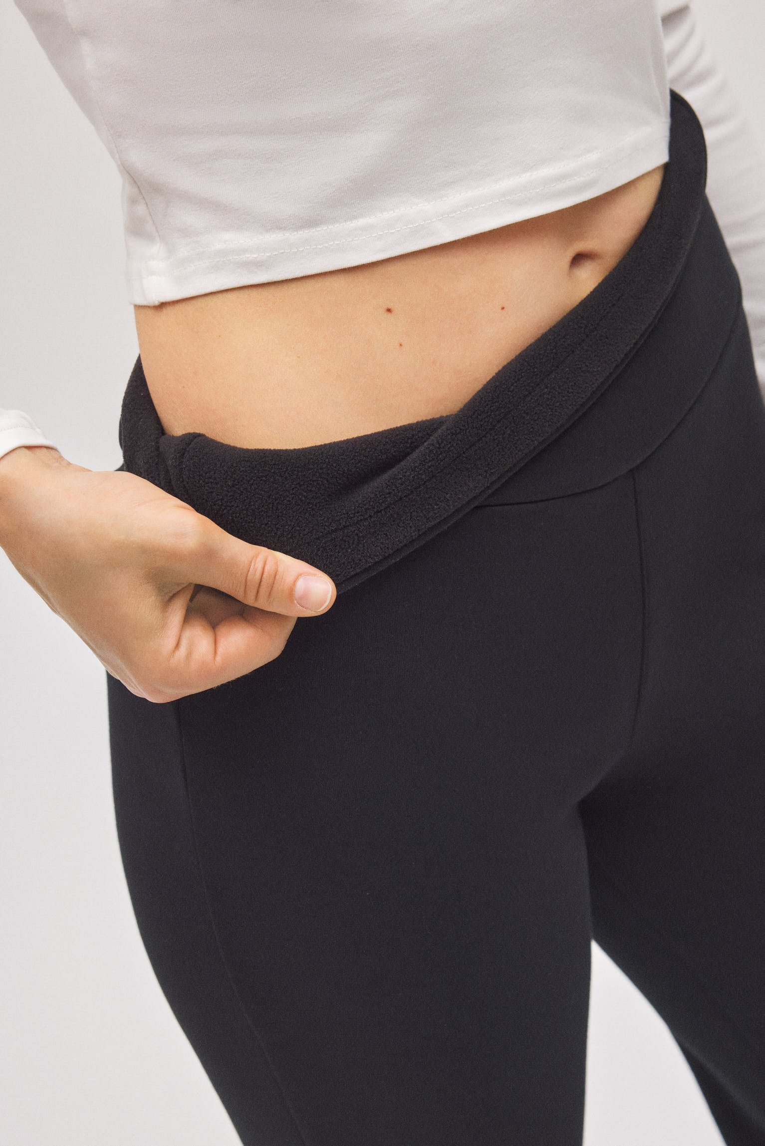 70451-5-leggings-termicos-wide-afelpados-comfy-negro-ysabel-mora