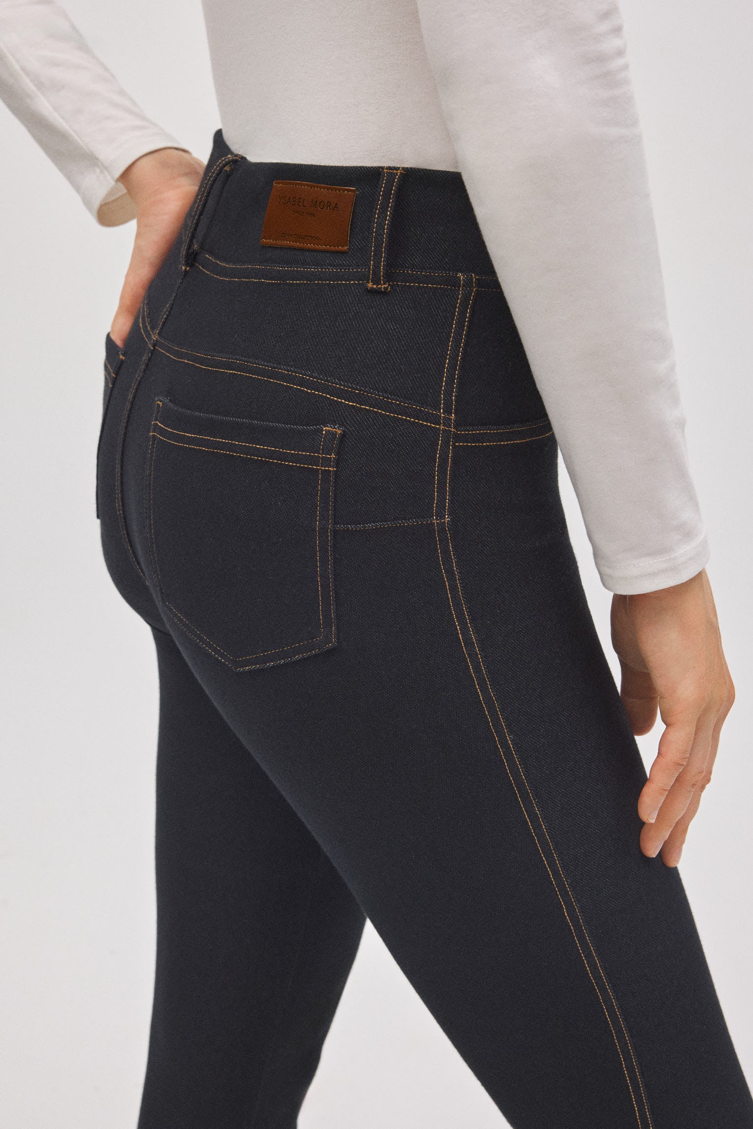 70456-4-pantalones-vaqueros-elasticos-skinny-negro-ysabel-mora