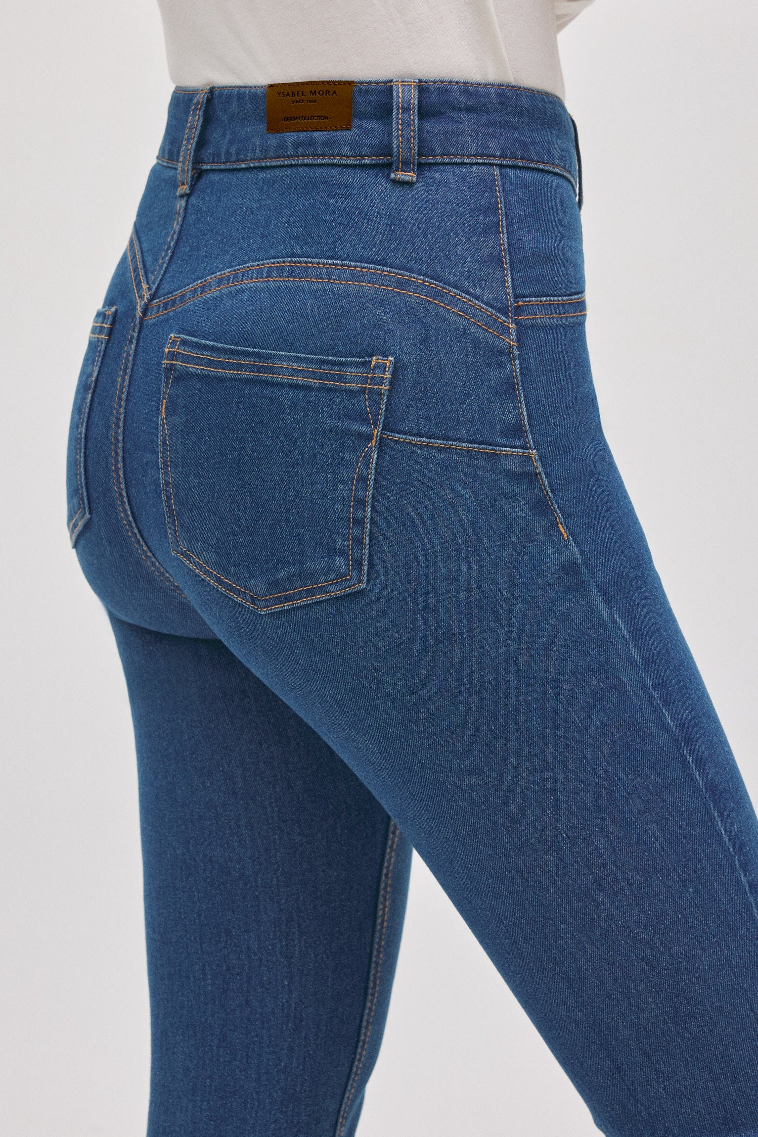 70458-4-pantalones-vaqueros-efecto-push-up-azul-ysabel-mora