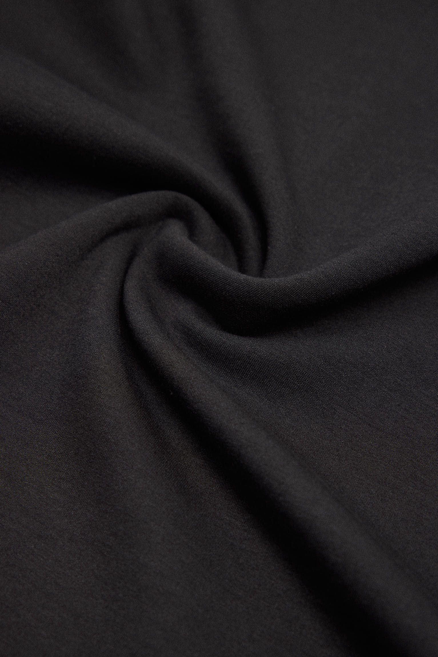 70633-1-textura-ropa-comoda-mujer-ysabel-mora-negro