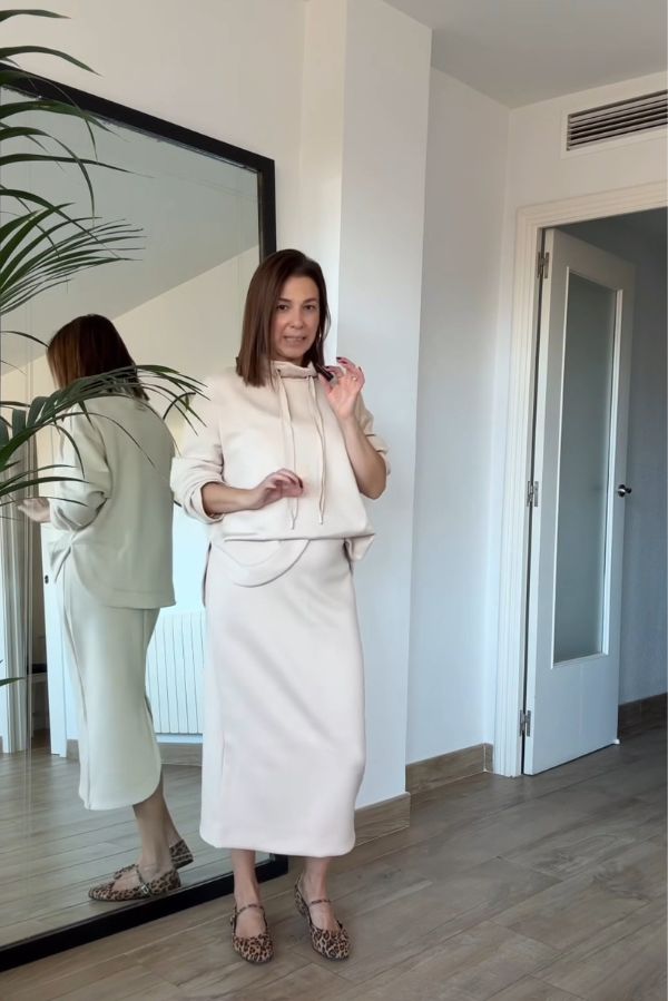 Look casual com saia midi @emidelgado79