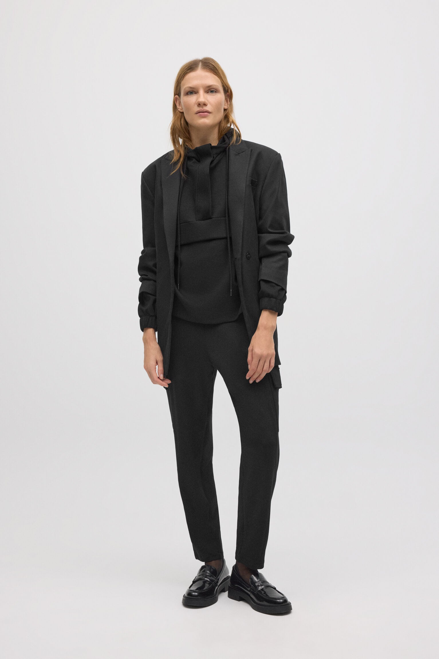 70675-1-sudadera-con-capucha-fluida-negro