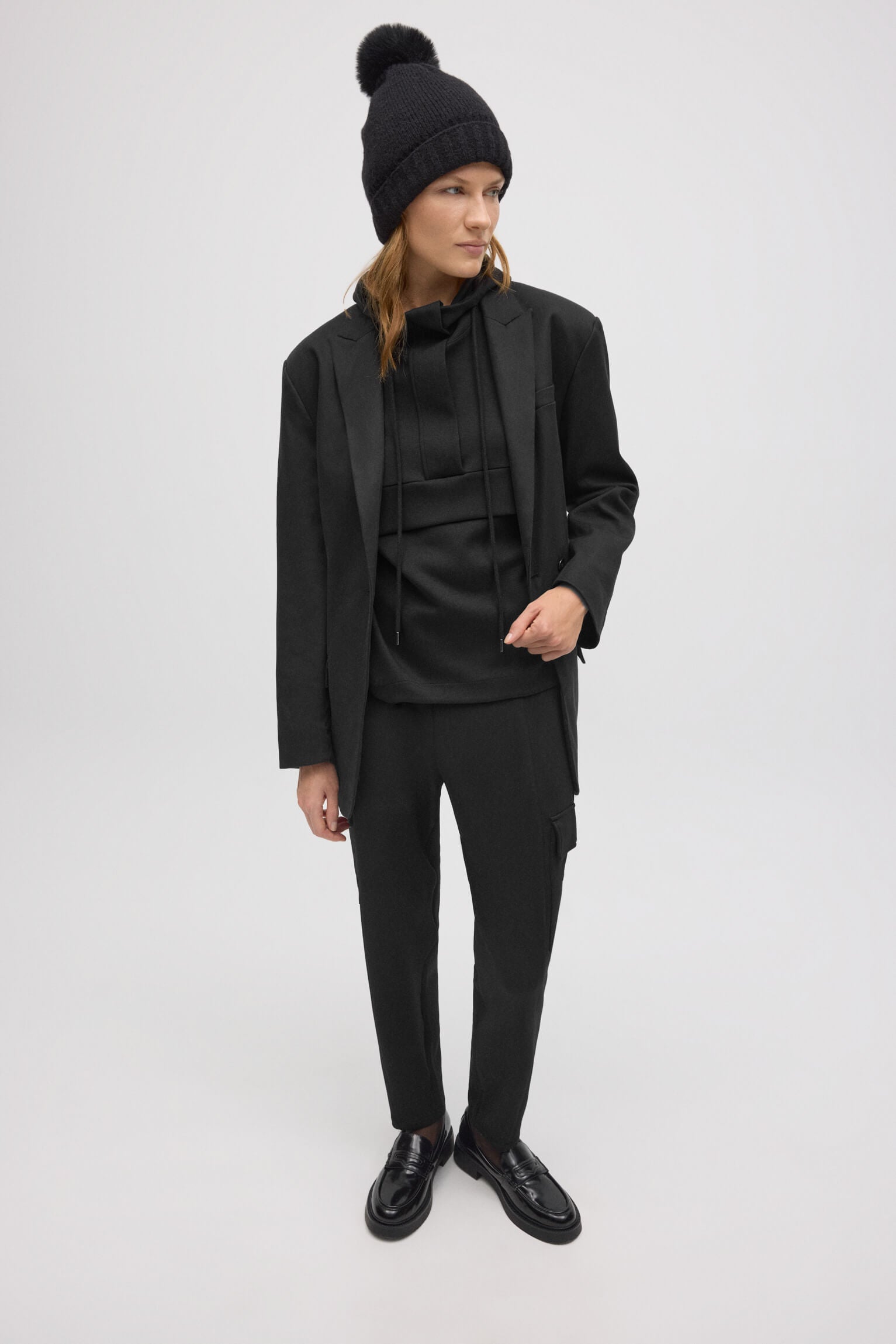 70675-2-sudadera-con-capucha-fluida-negro