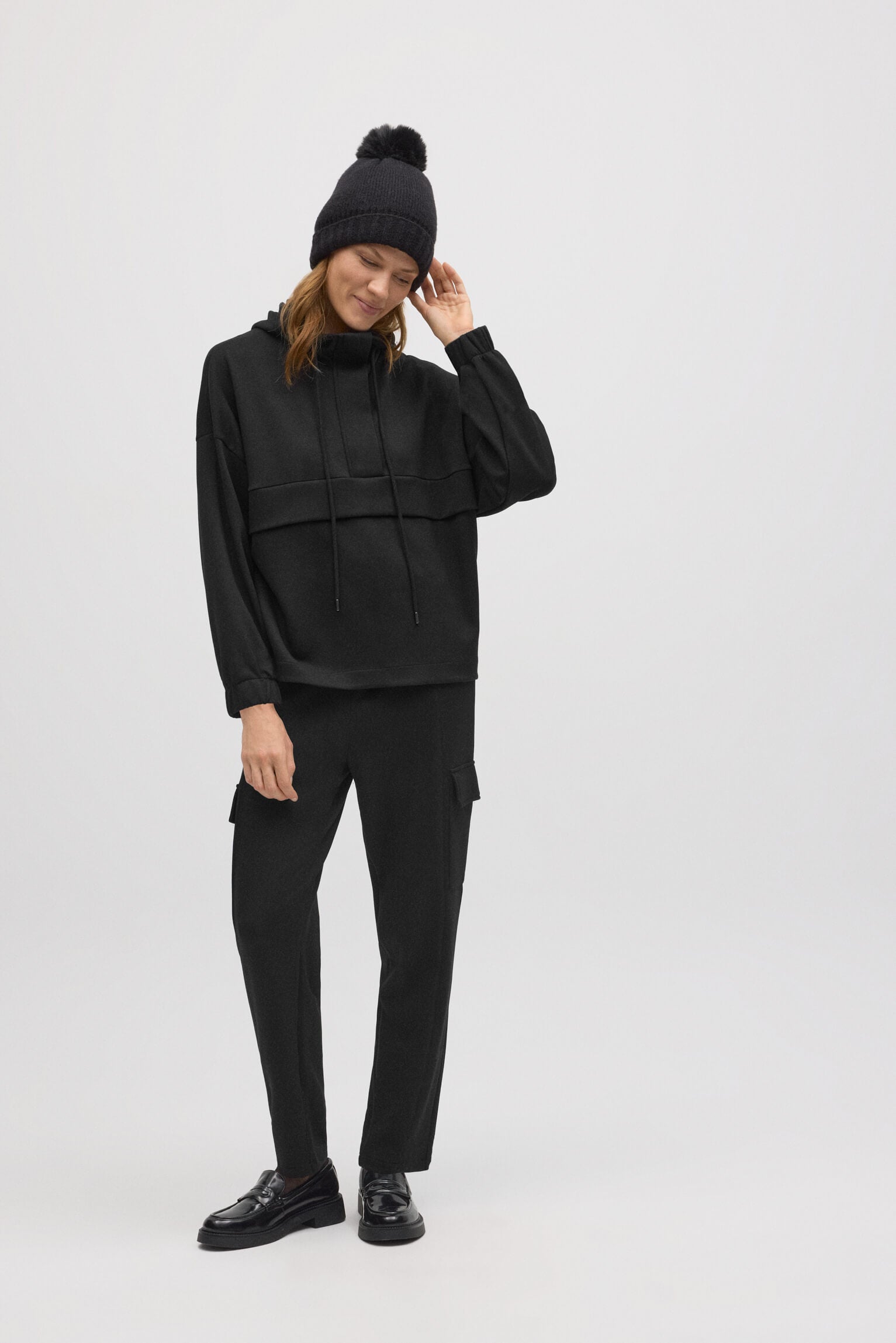 70675-3-sudadera-con-capucha-fluida-negro