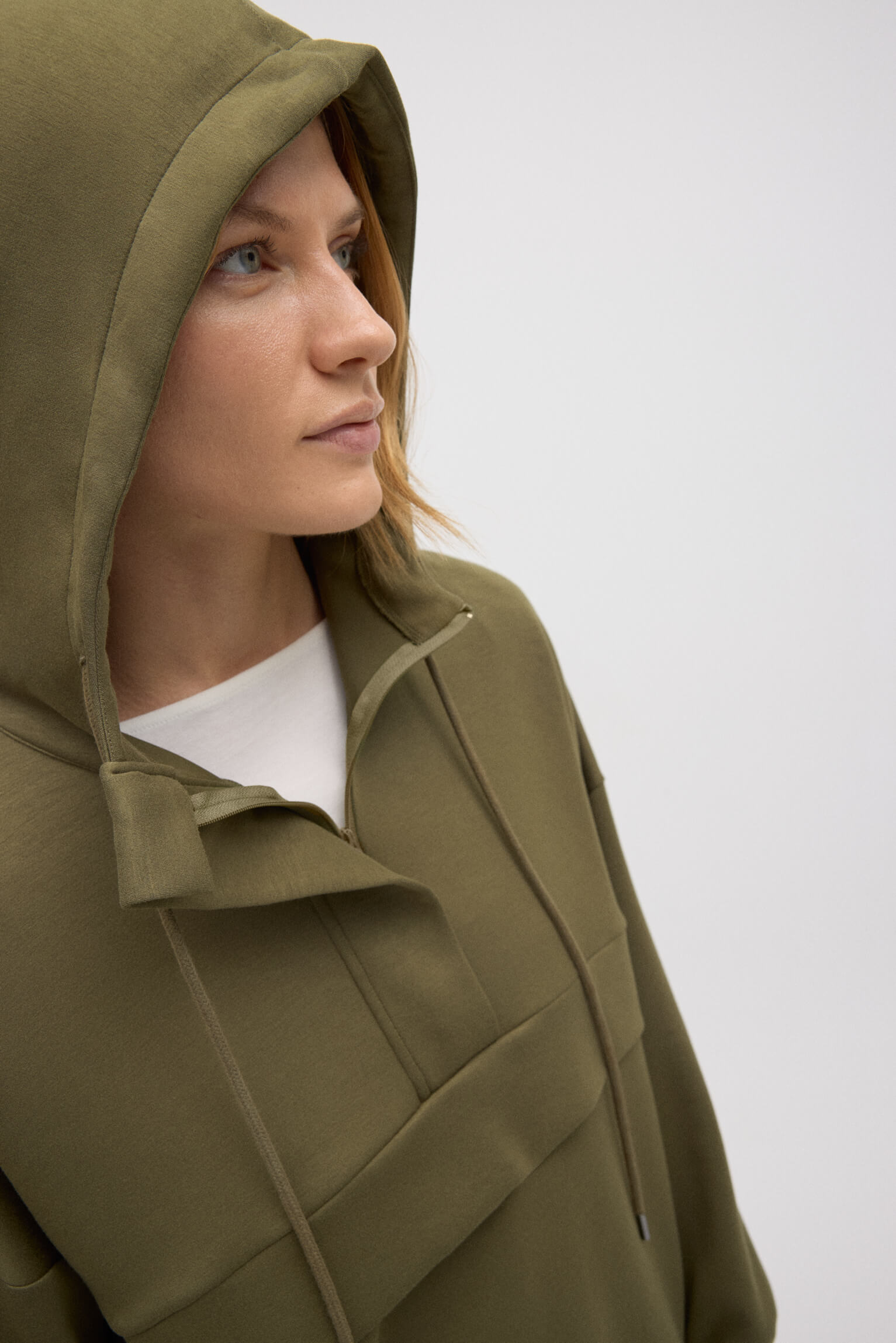 70675-4-sudadera-con-capucha-fluida-verde