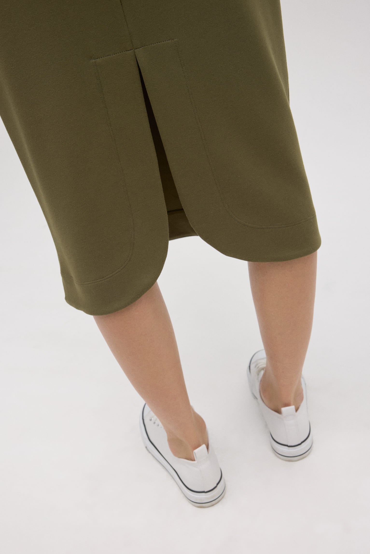 70677-4-falda-midi-fluida-verde