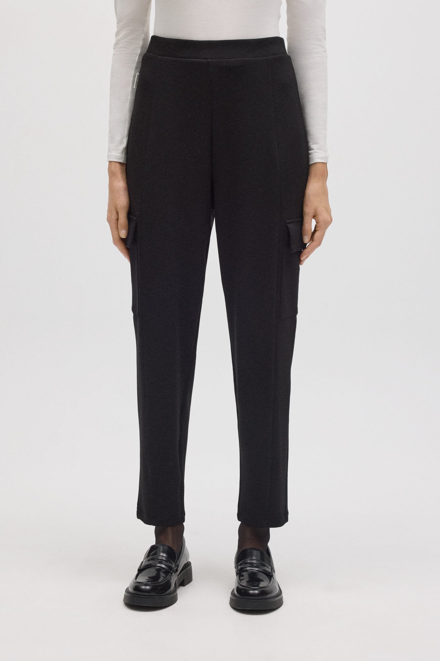 70678-1-pantalon-cargo-fluido-negro