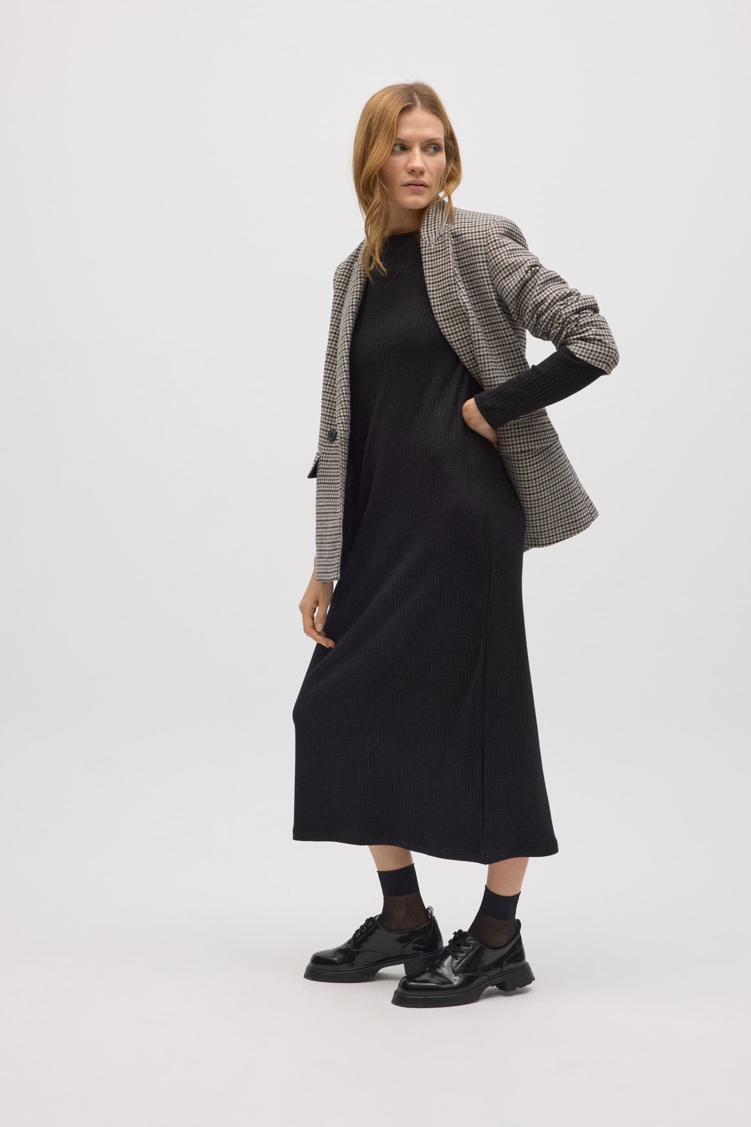 70681-1-vestido-largo-punto-canale-negro