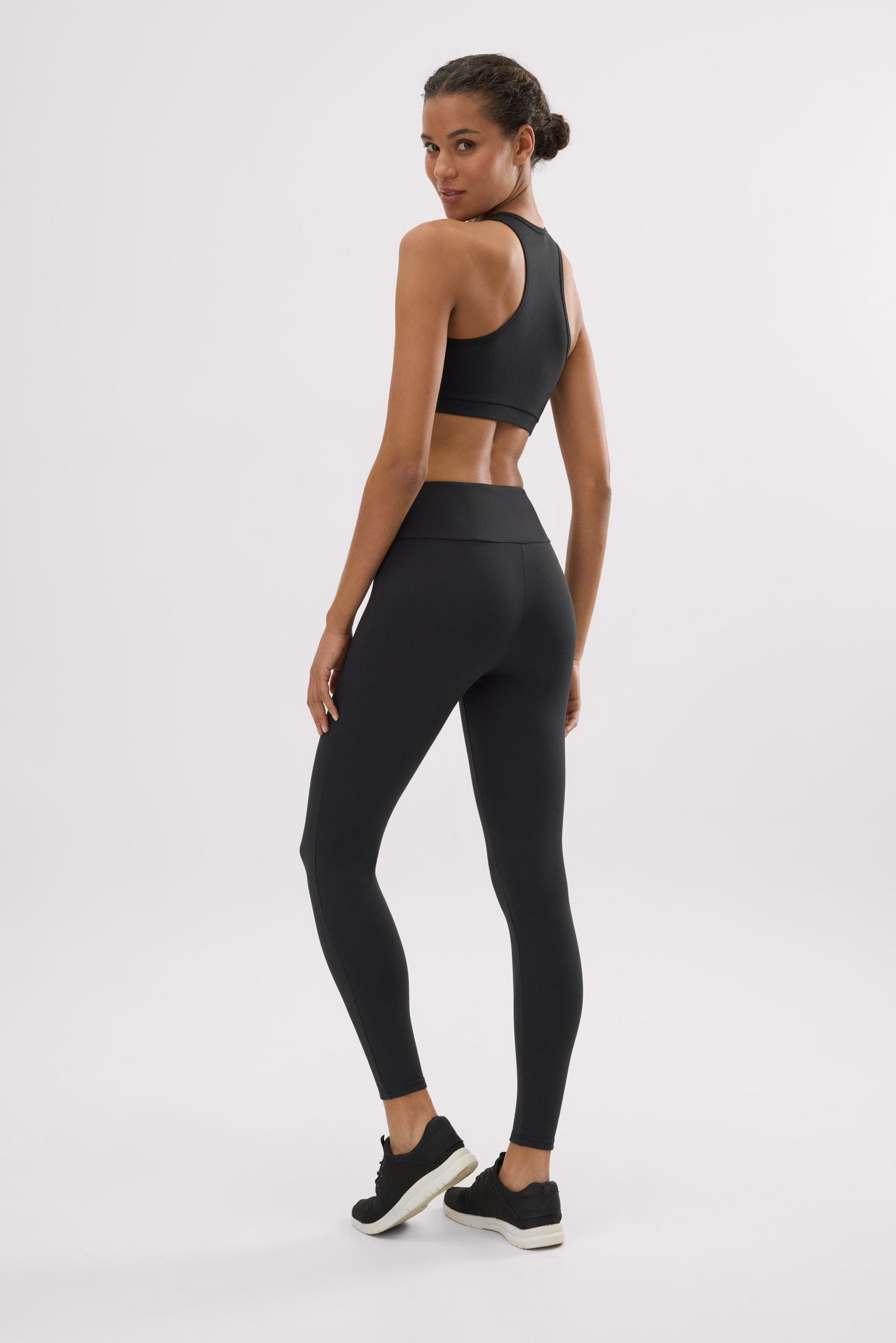 Legging esportiva preta de cintura alta com toque de algodão
