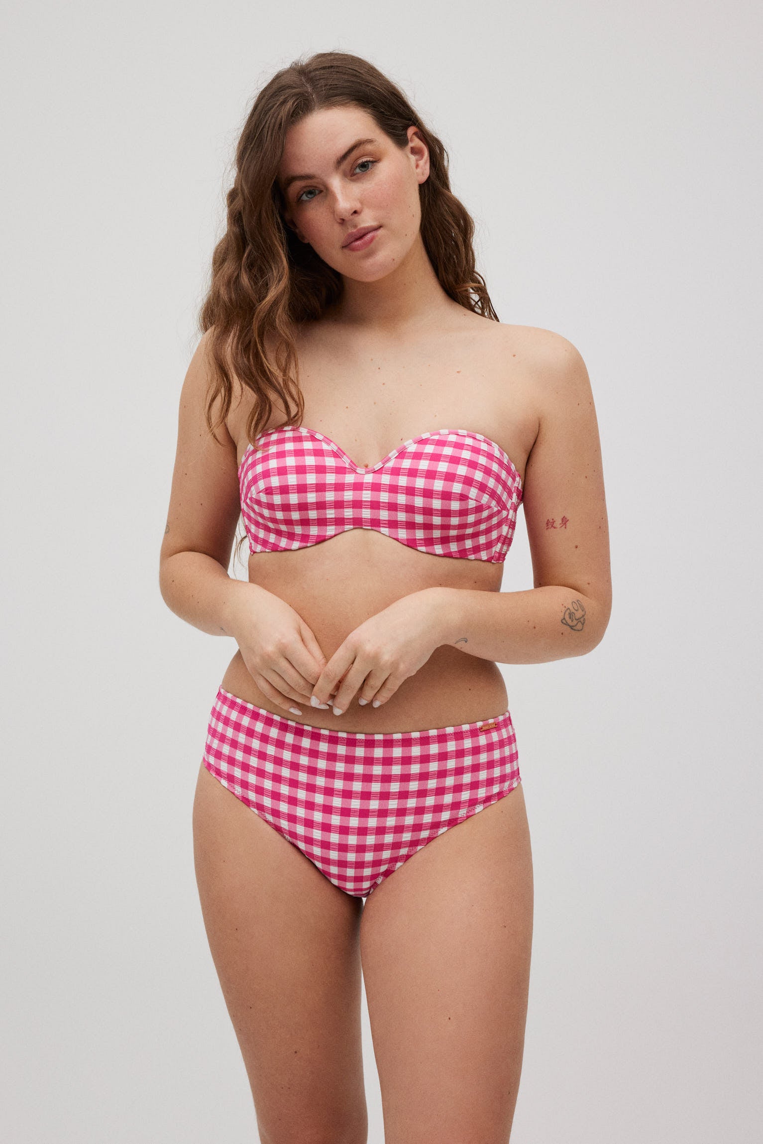 83109-6-conjunto-bikini-bandeau-braga-midi-estampado-vichy-ysabel-mora-fucsia-2252eae7-4b05-48f9-b8fc-36e7b9bfb6ad