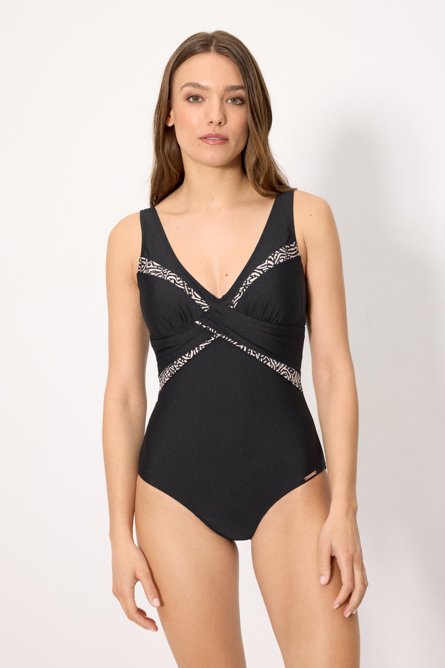 83288--banador-mujer-reductor-estampado-con-brillo-negro-copa-b--ysabel-mora