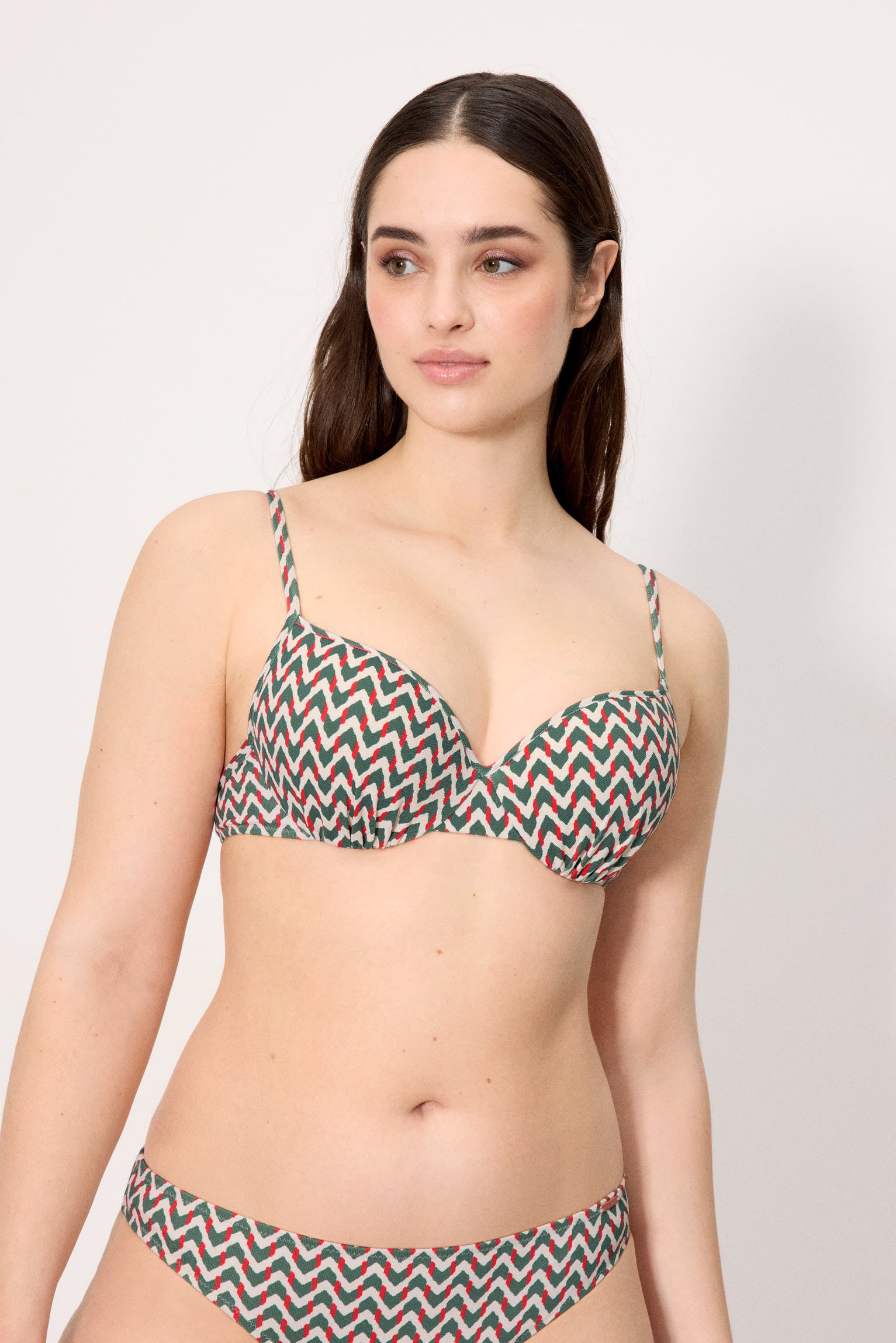 83328-ikat-green-top-bikini-mujer-micropique-estampado-verde-botella-copa-c--ysabel-mora