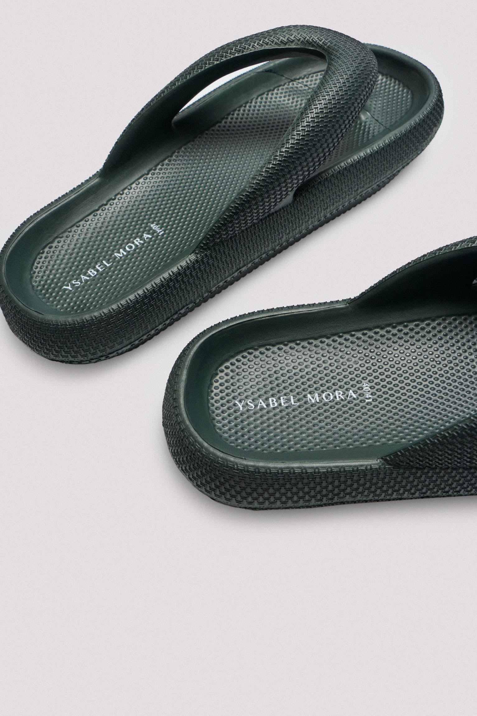 86195-10-chanclas-mujer-ysabel-mora-verde