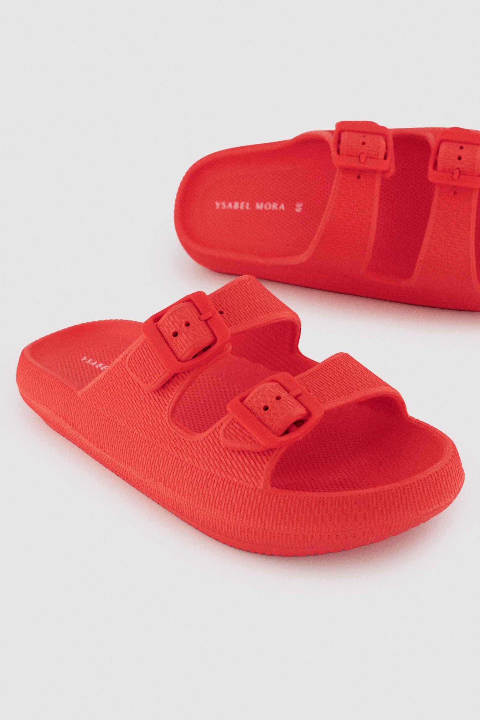 86196-vivid-coral-chanclas-de-playa-hebillas-antideslizantes-extra-comfort-coral-ysabel-mora