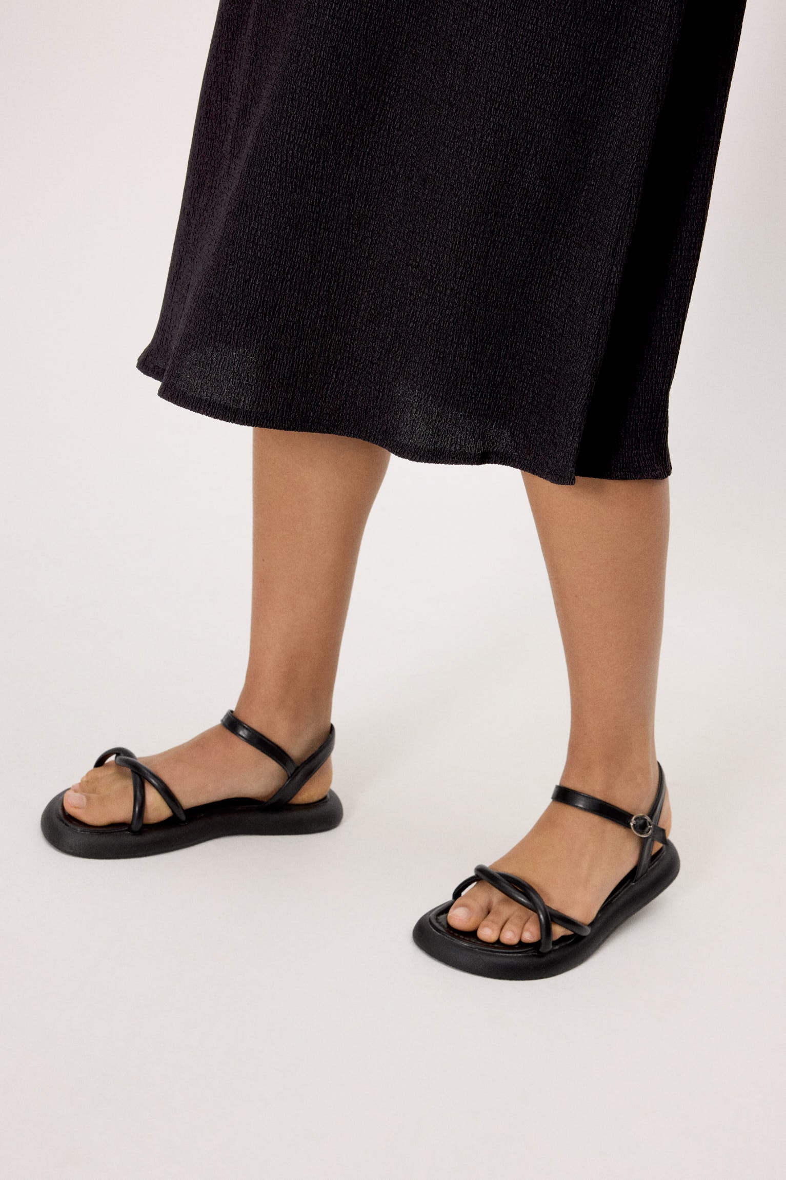 Sandálias pretas casuais