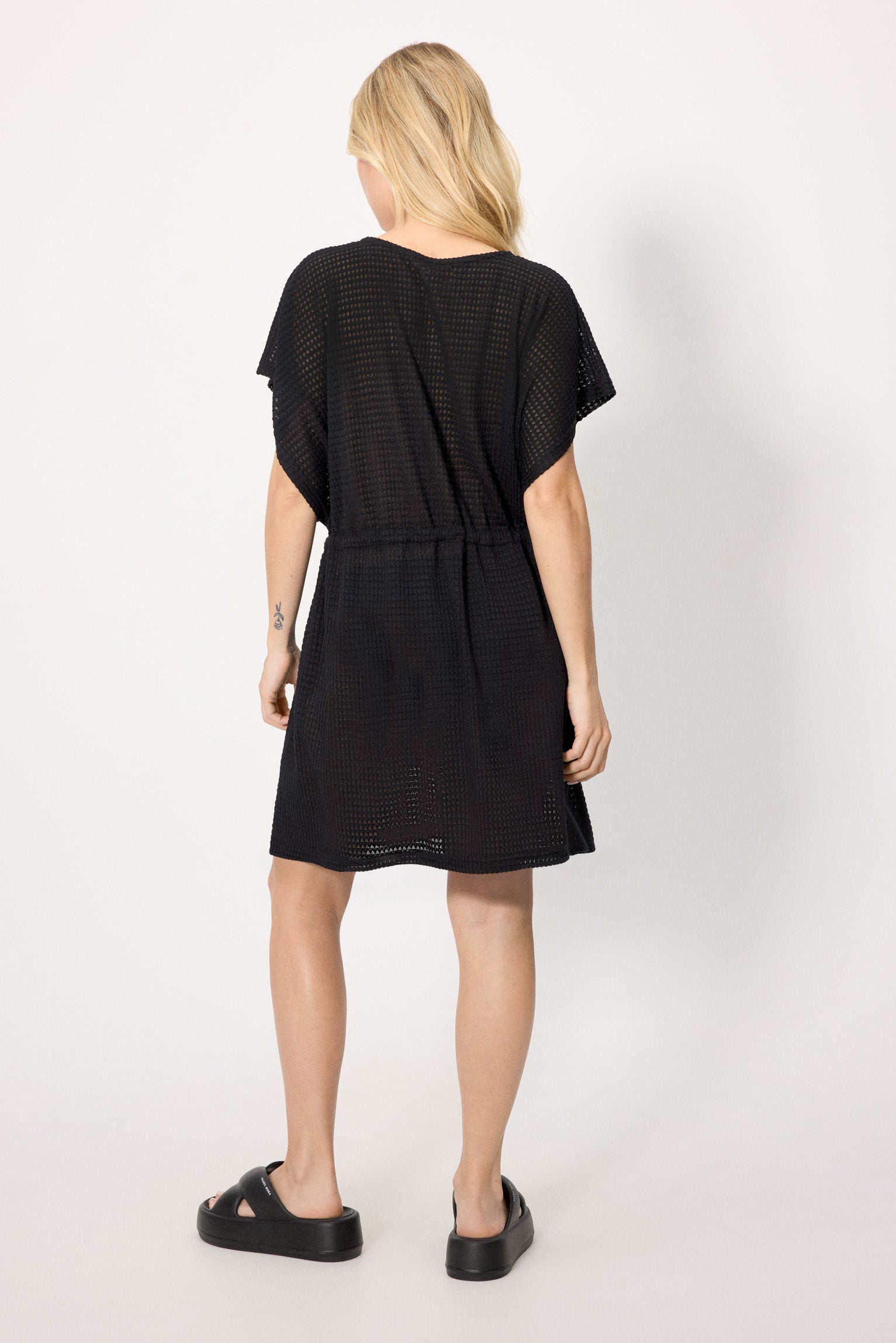 86270-kaftan-calado-negro-verano